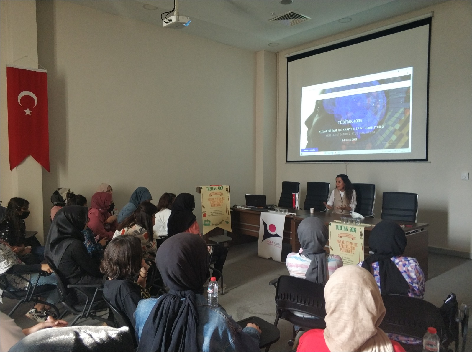 kizlar-steam-ile-kariyerlerini-planliyor-220