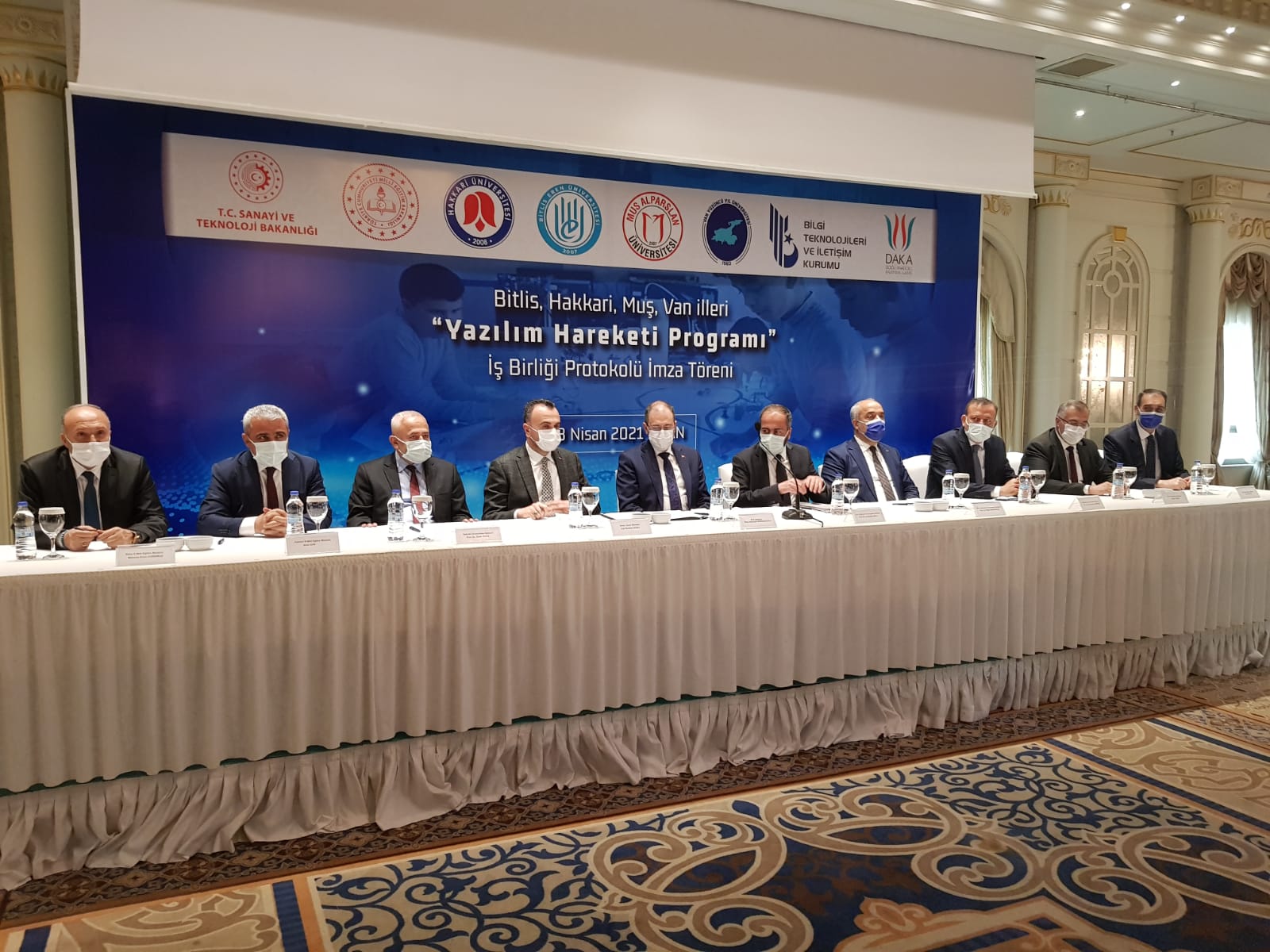 mus-bitlis-hakkari-van-illeri-yazilim-hareketi-programi-is-birligi-protokolu-imzalandi-726