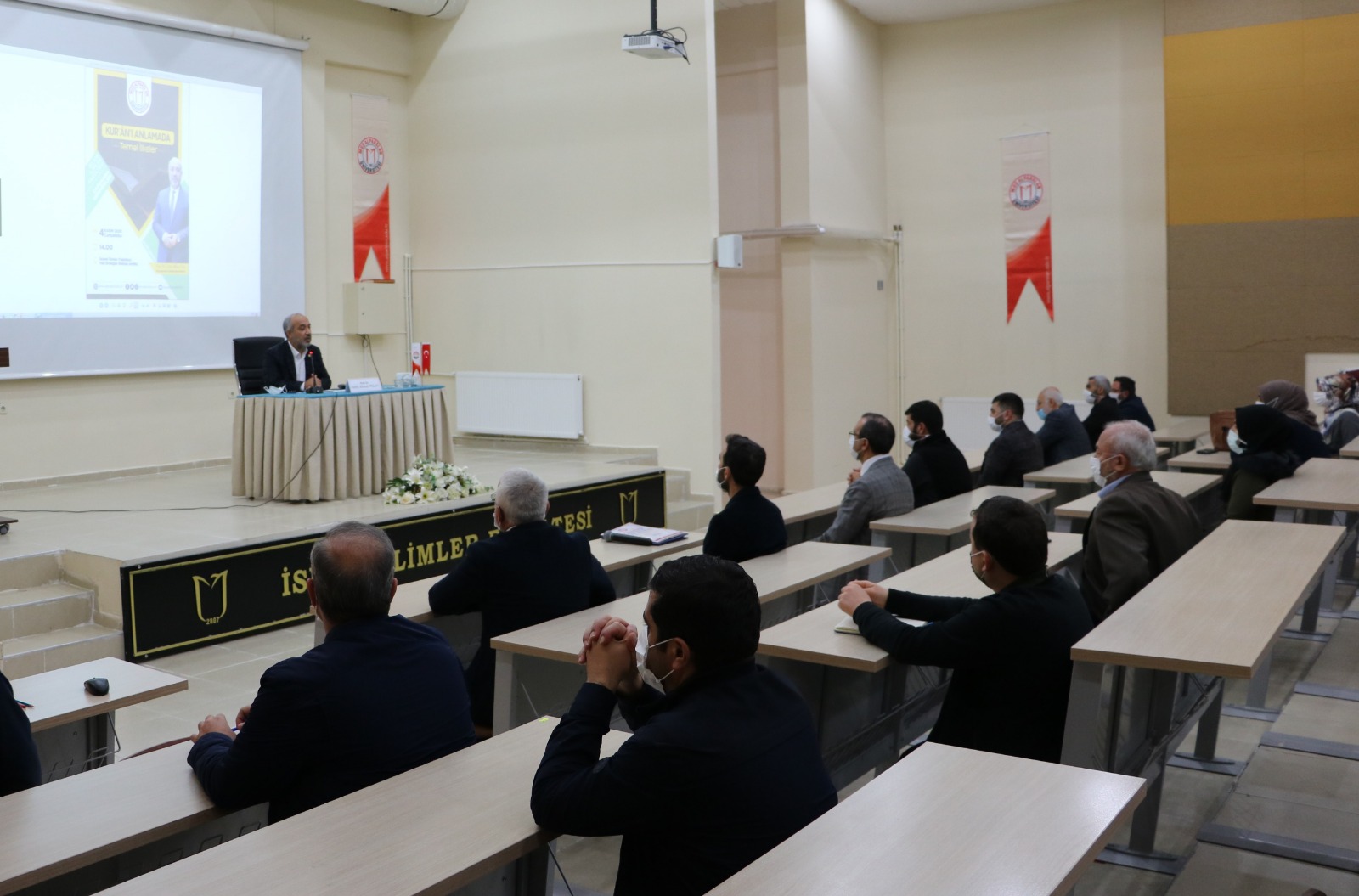 rektorumuzden-kurani-anlamada-temel-ilkeler-sunumu-755