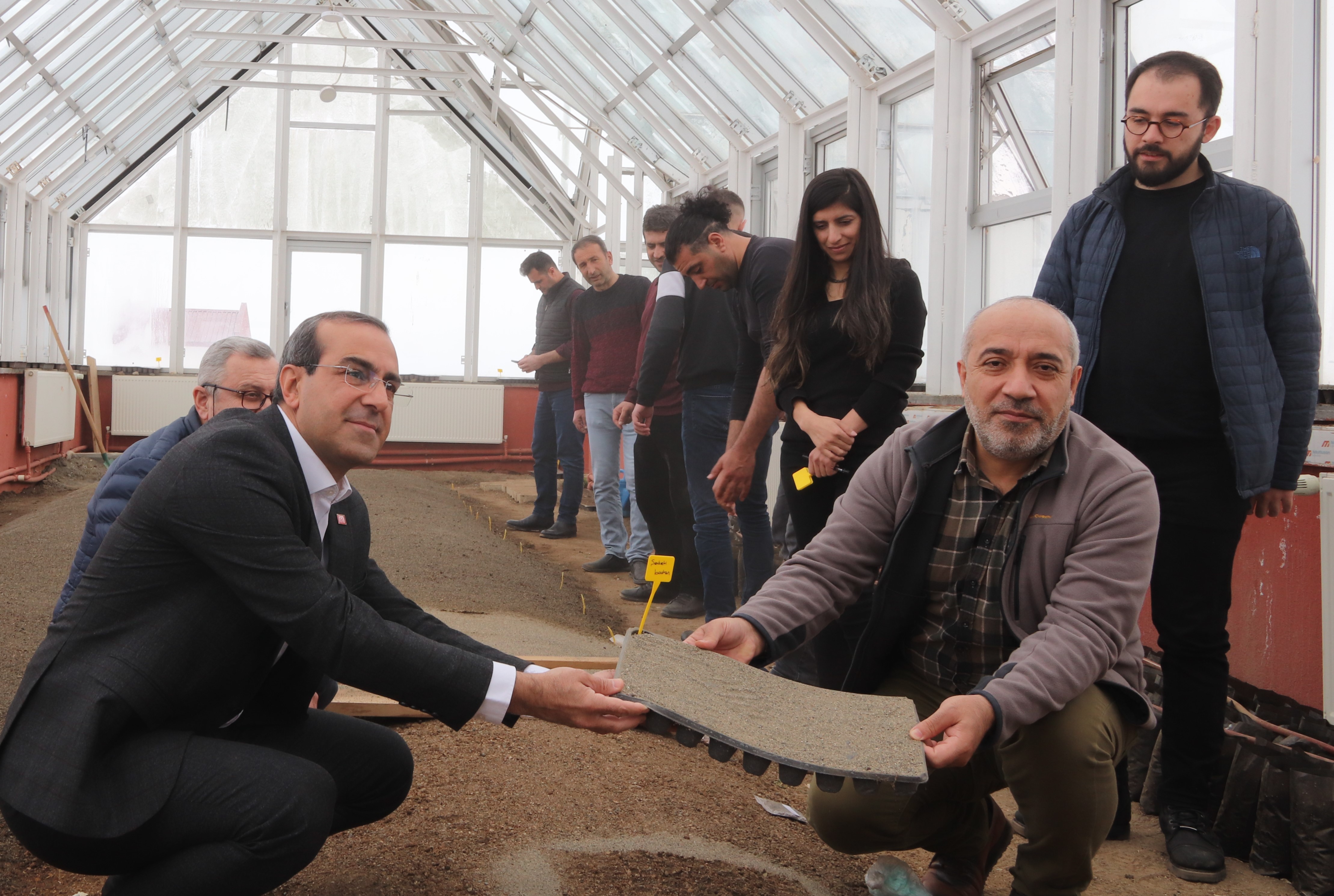 kulliyemizde-tibbi-aromatik-bitki-ekimi-yapildi-1395