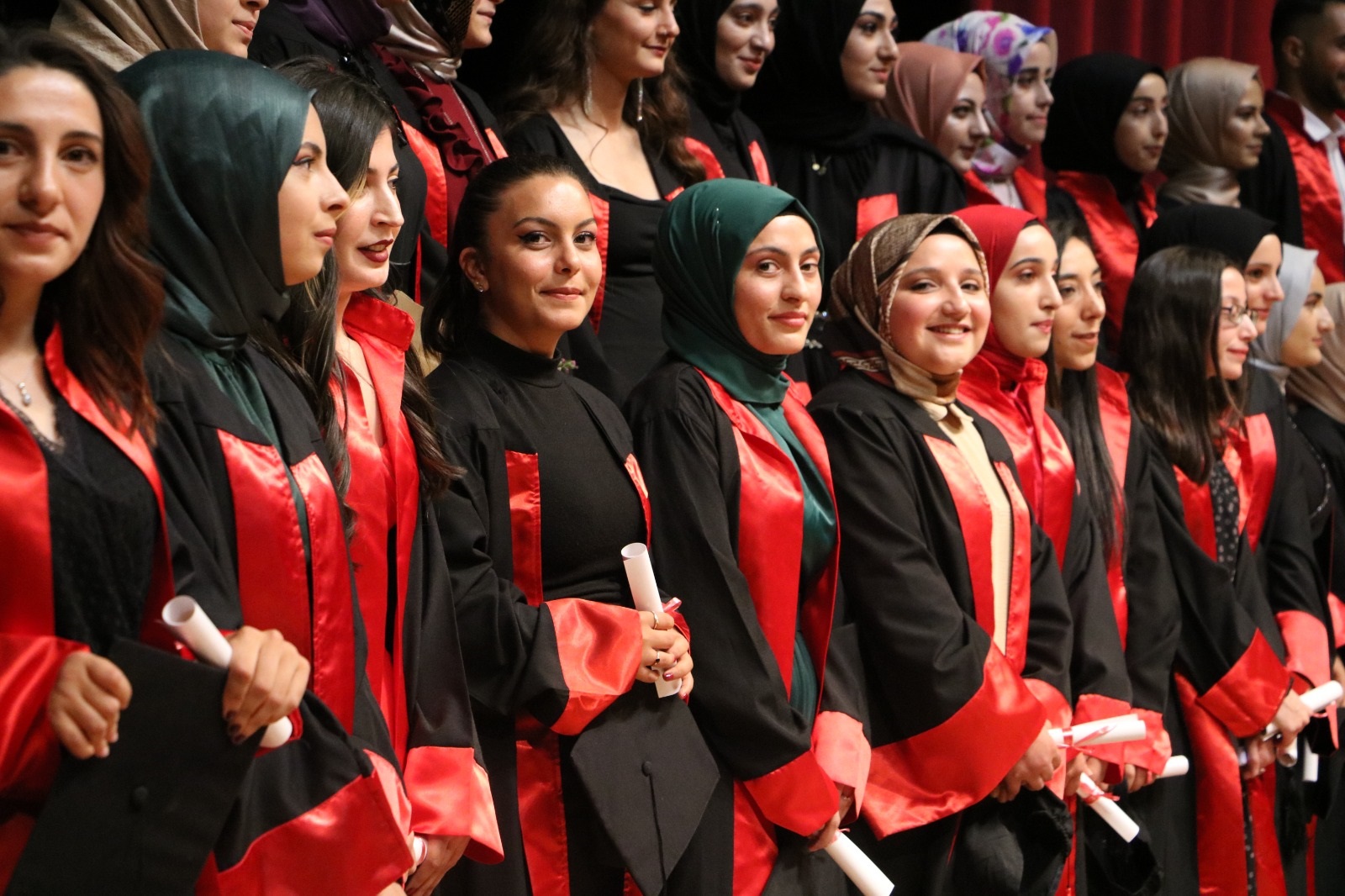 mezuniyet-coskusu-devam-ediyor-1802