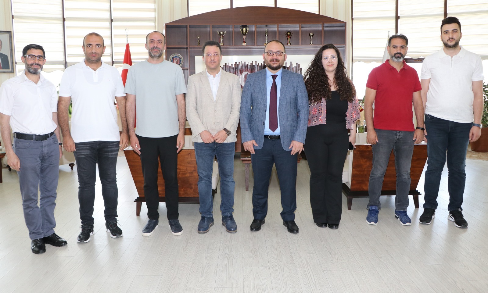 rektorumuzu-tebrik-ziyaretleri-suruyor-2704