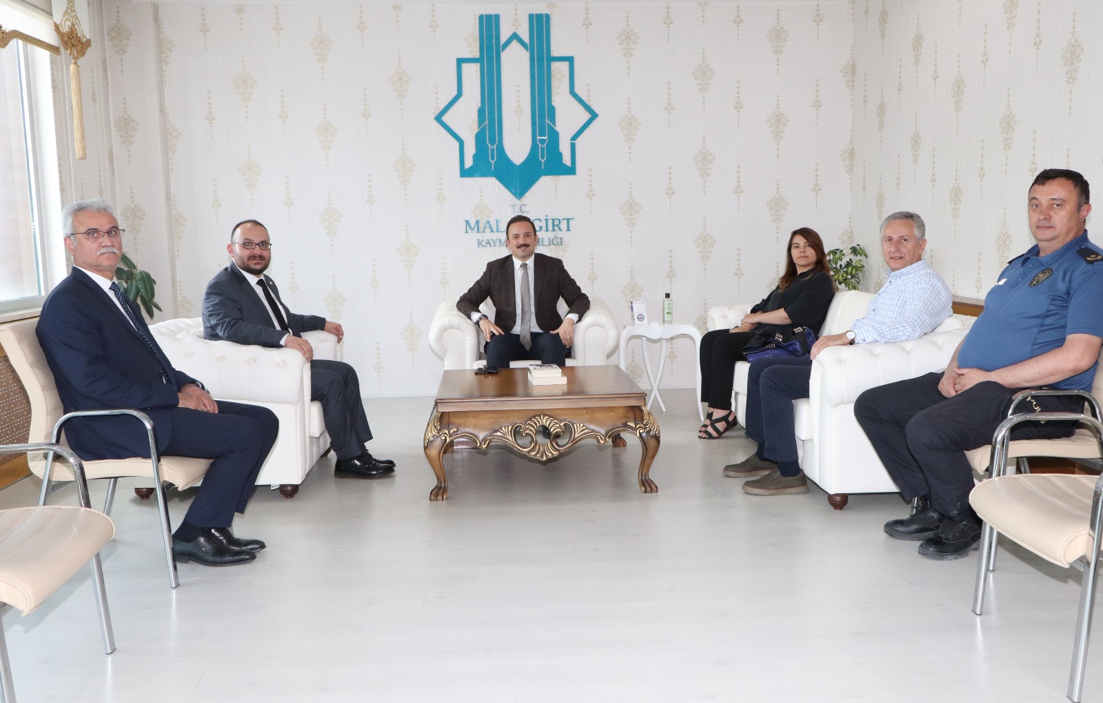 our-rector-visited-malazgirt-district-governor-goksu-2751