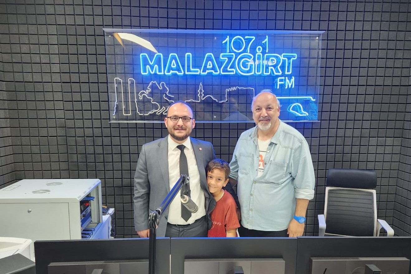 rector-alican-was-the-guest-of-malazgirt-fm-2753