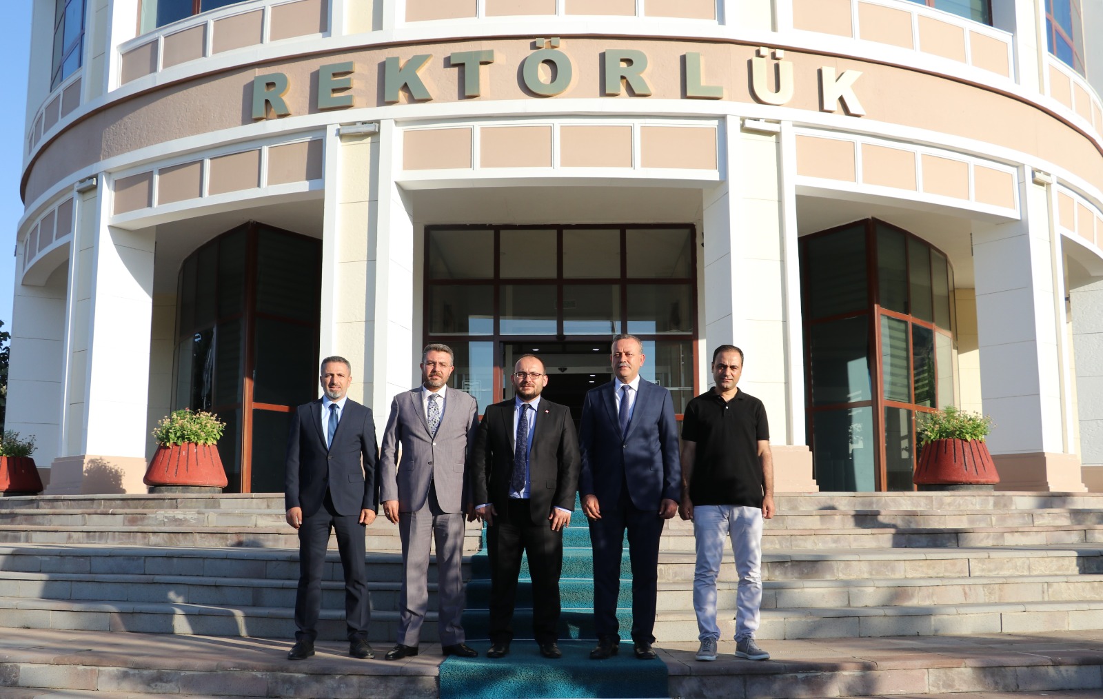 visit-from-prof-dr-elmastas-to-our-rector-2851