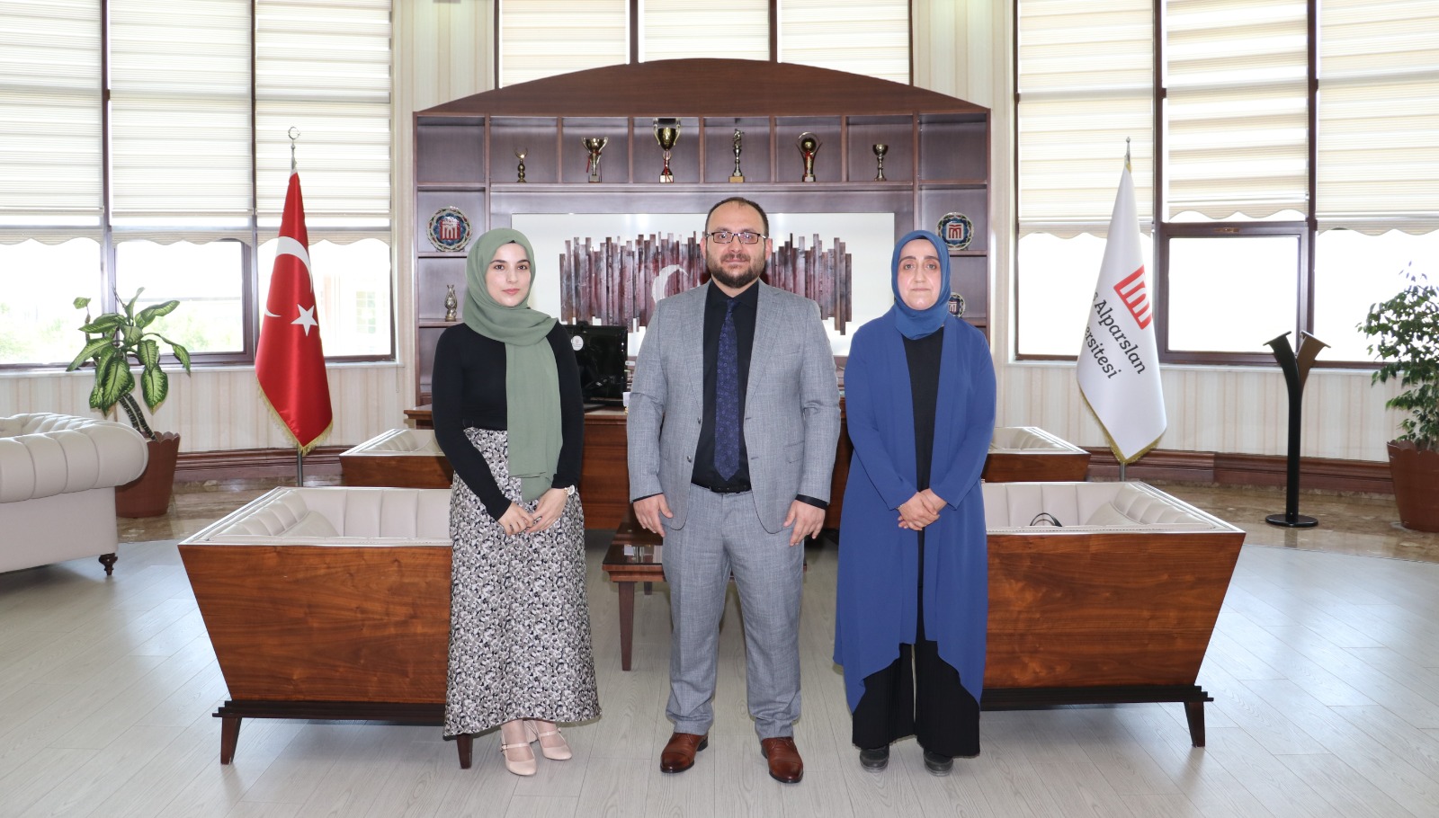 visit-from-kadem-to-rector-alican-2861