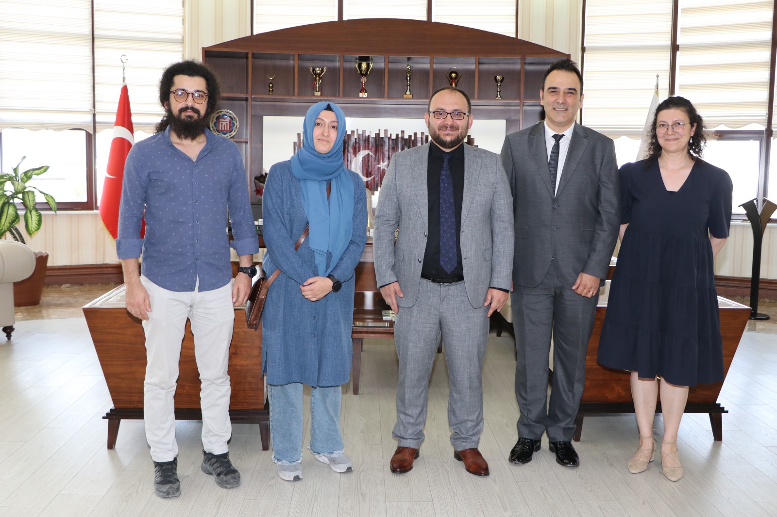 visit-from-faculty-members-to-our-rector-2871