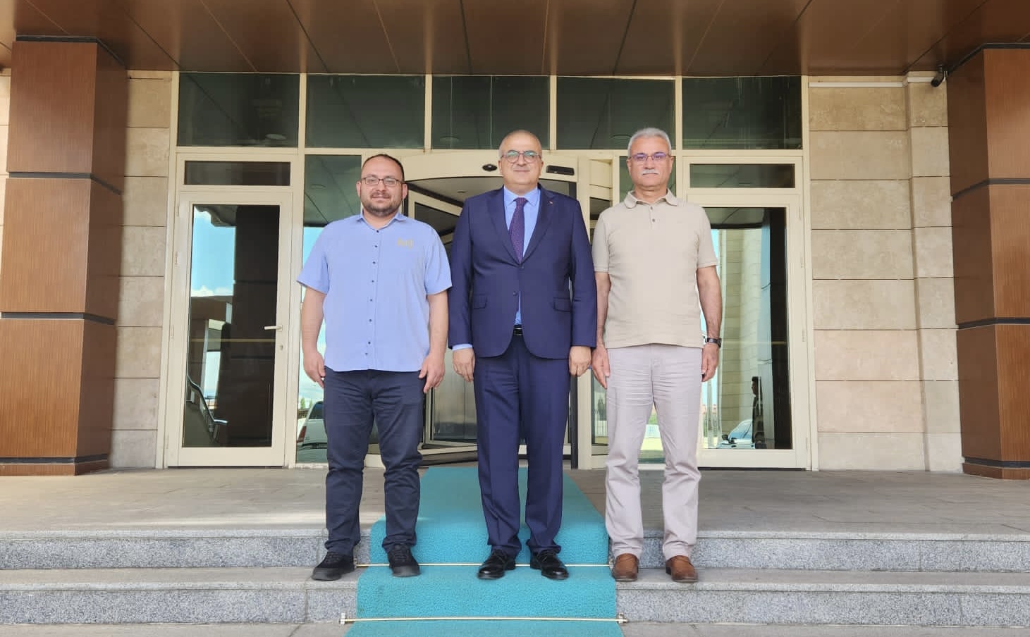 our-rector-visits-mus-provincial-police-director-2933