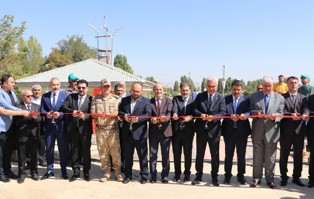 rektorumuz-seker-pancari-alim-kampanyasinin-acilisina-katildi-3177