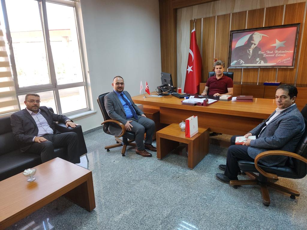 rektorumuzden-bashekim-salih-sezgine-hayirli-olsun-ziyareti-3212
