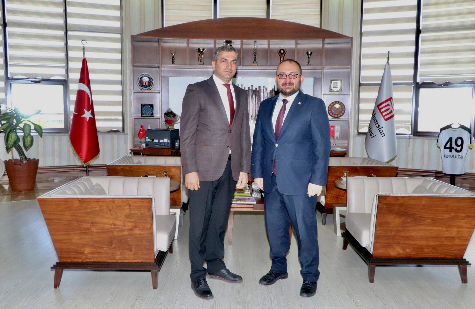 maun-faculty-member-selcuk-sagir-appointed-as-director-of-the-institute-of-natural-sciences-3218