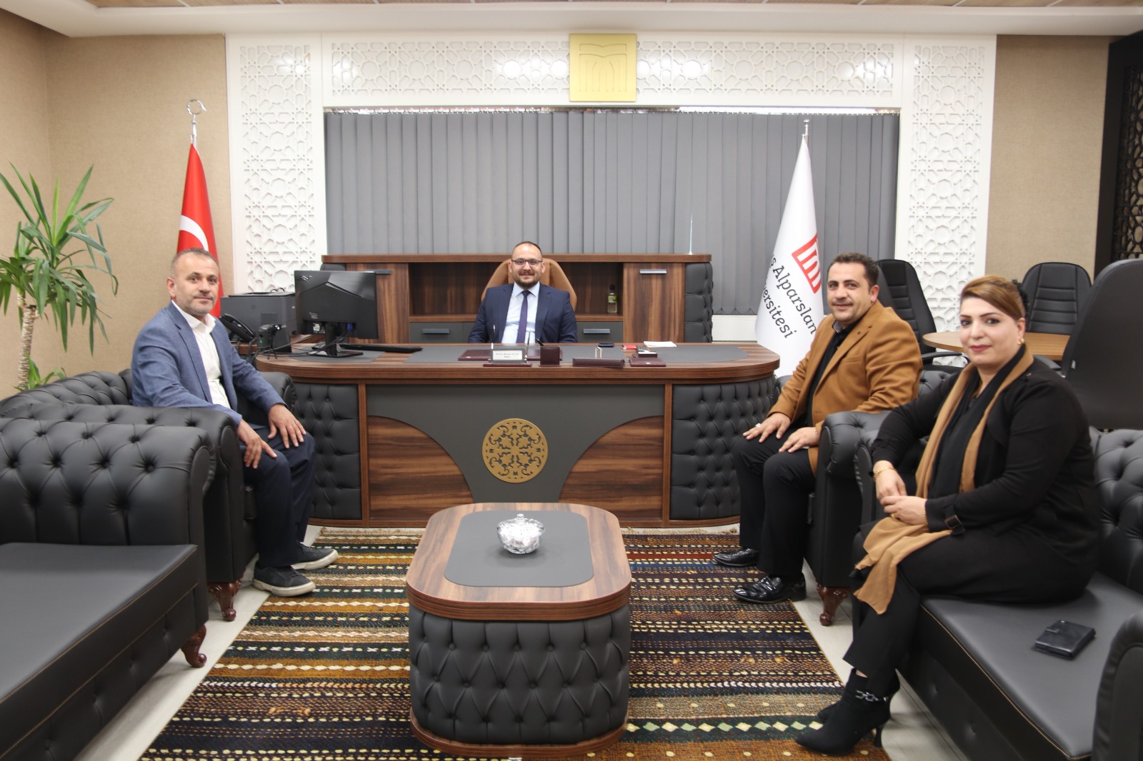 tez-koop-is-sendikasindan-rektorumuze-hayirli-olsun-ziyareti-3488