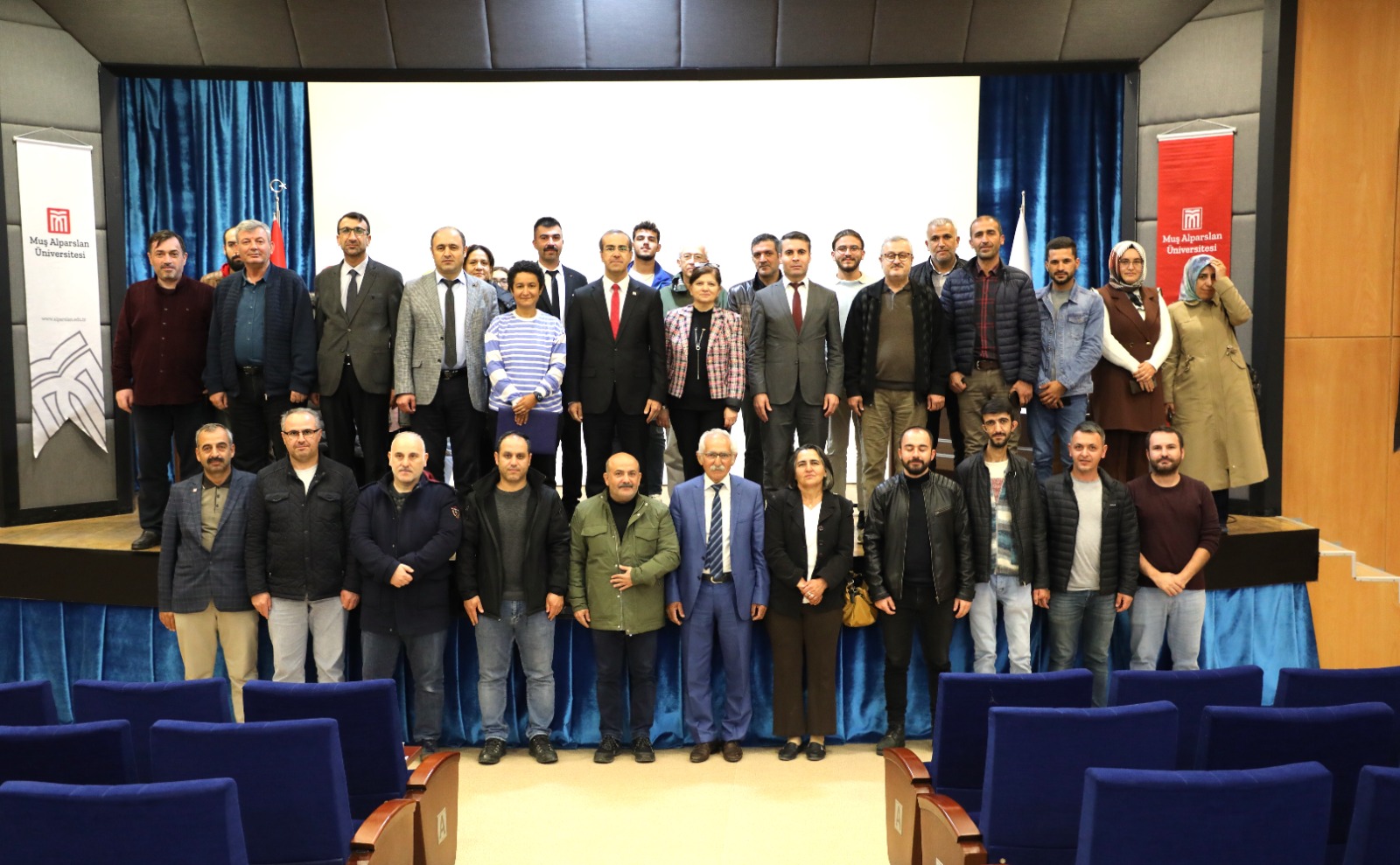 bee-products-structure-and-usage-areas-seminar-was-organized-at-our-university-3491