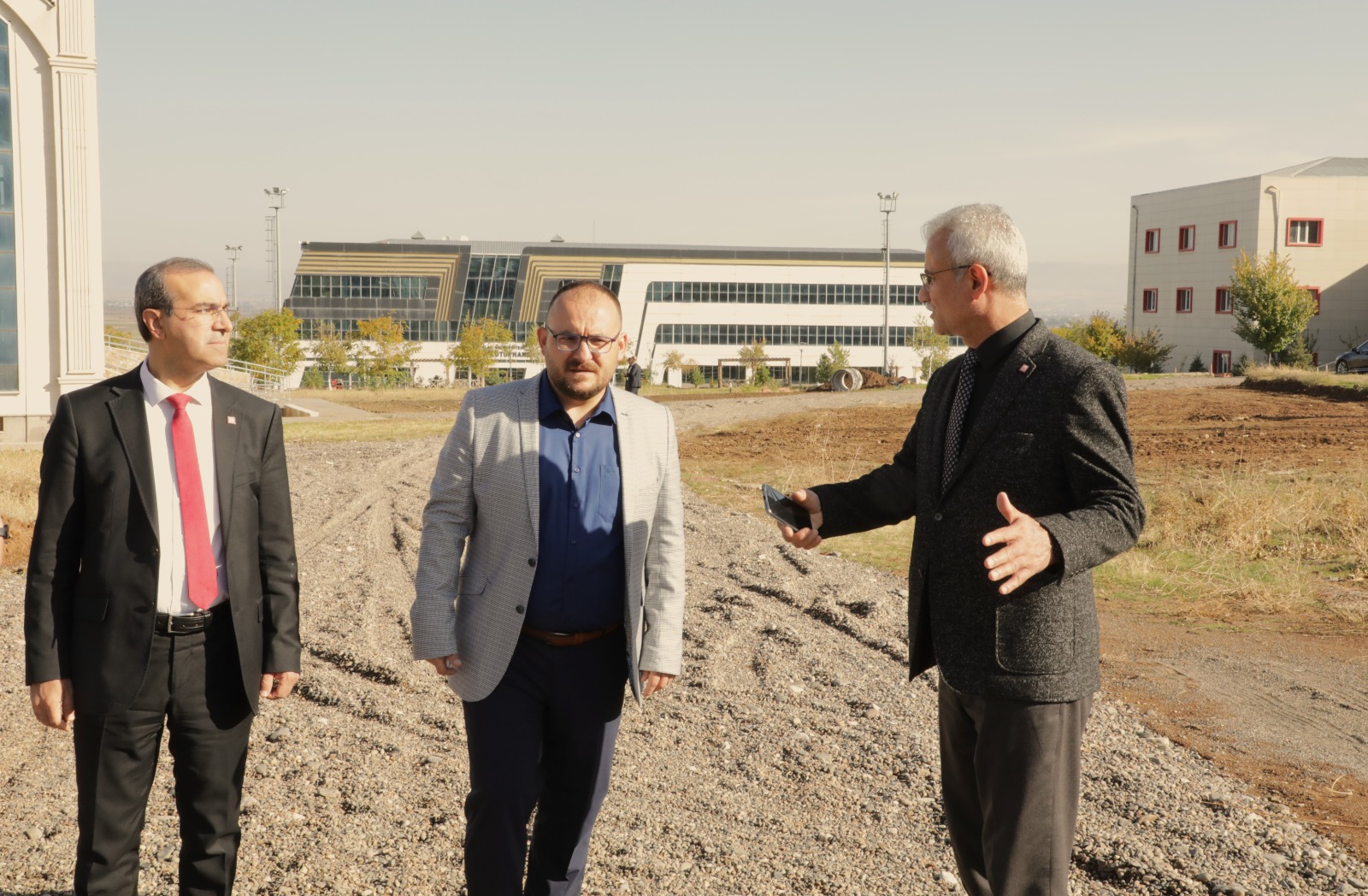 gazze-mescidi-yeni-donemde-universitemizin-merkezi-kulliyesini-susleyecek-3496