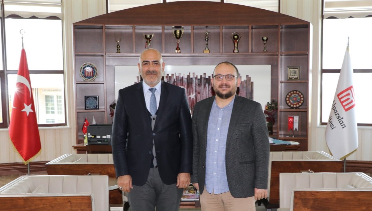 aksoydan-rektorumuze-veda-ziyareti-3714