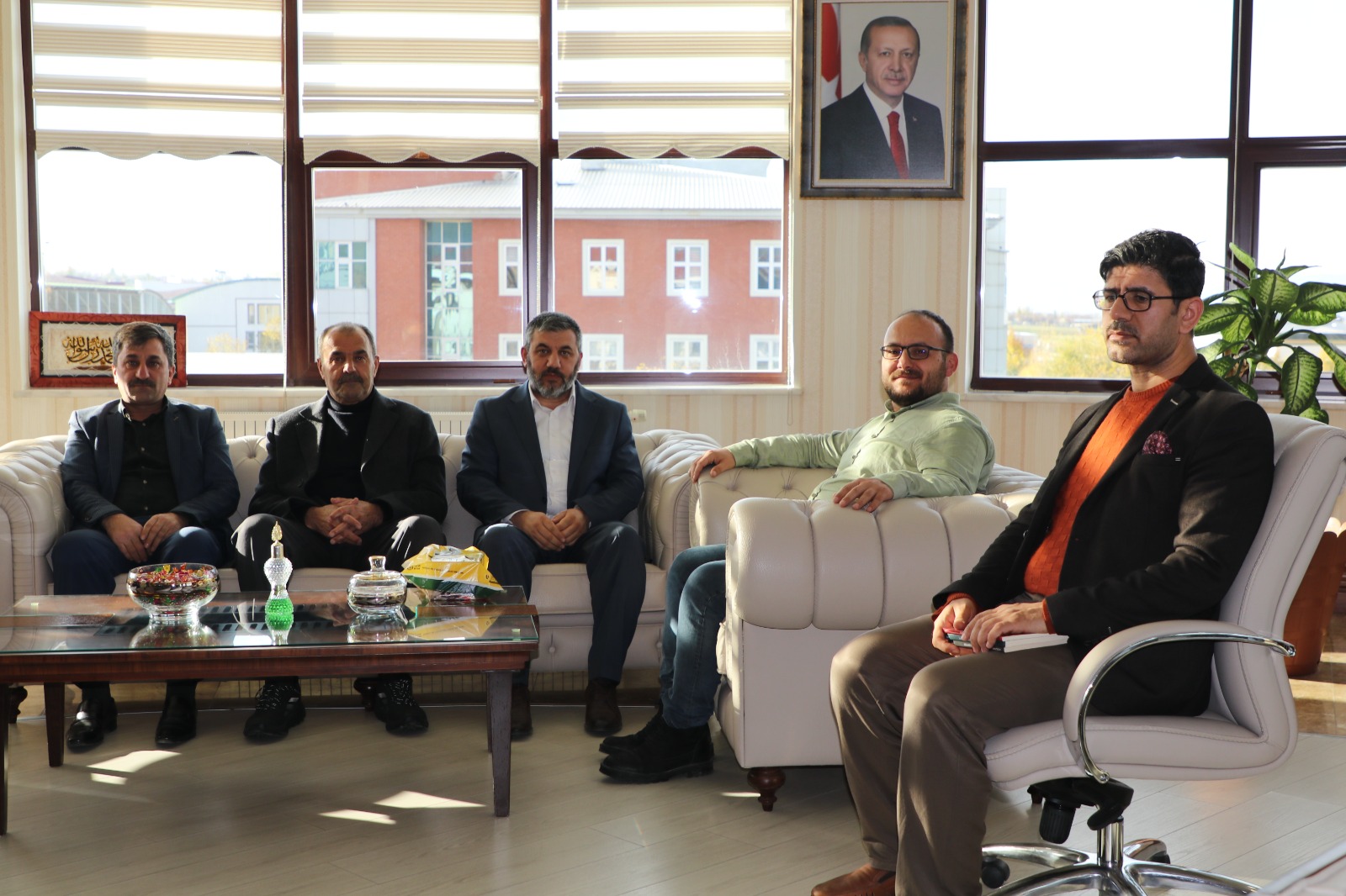 egitime-destek-platformundan-rektorumuze-ziyaret-3724