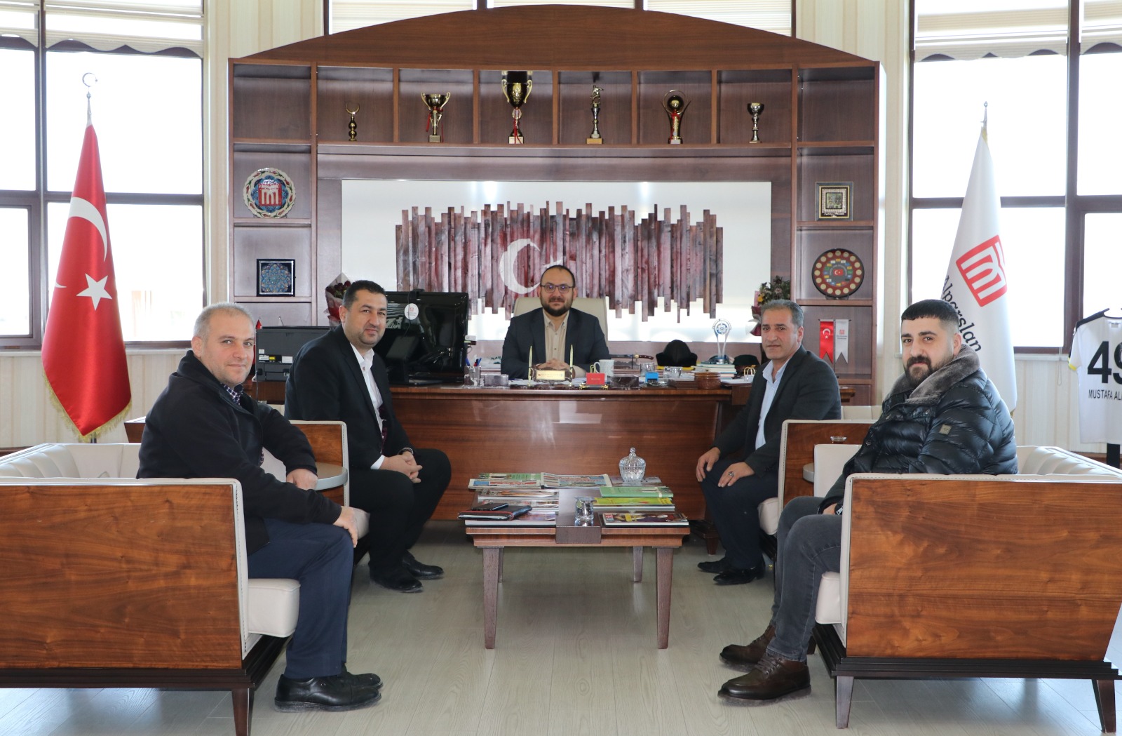 altindan-rektorumuze-ziyaret-3729