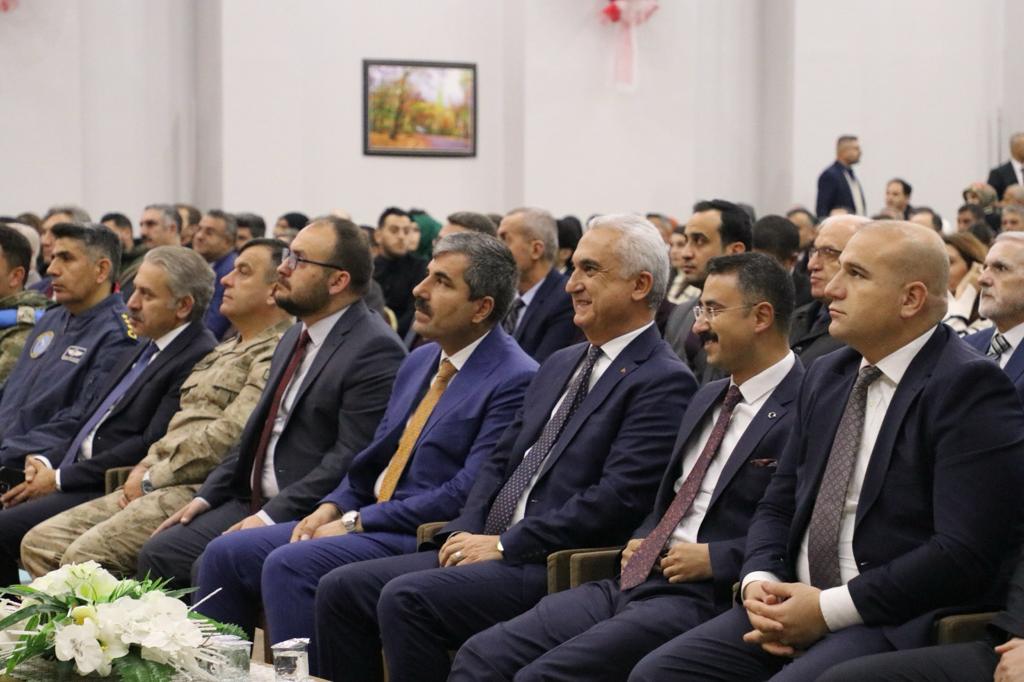 24-kasim-ogretmenler-gunu-kutlama-programina-katildik-3731