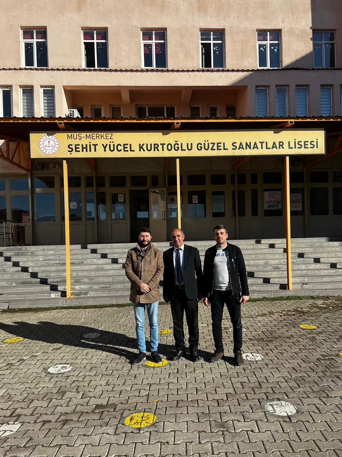 rektor-danismani-dr-ender-can-donmez-sehit-yucel-kurtoglu-guzel-sanatlar-lisesinde-3767