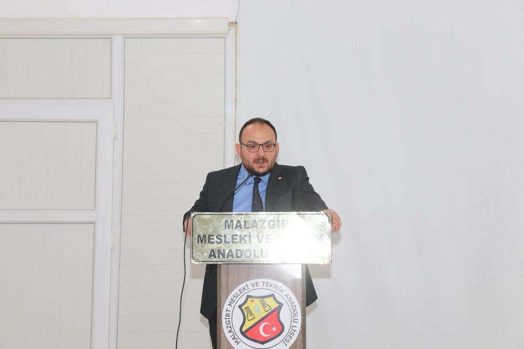 universitemizde-kariyer-soylesileri-devam-ediyor-3843