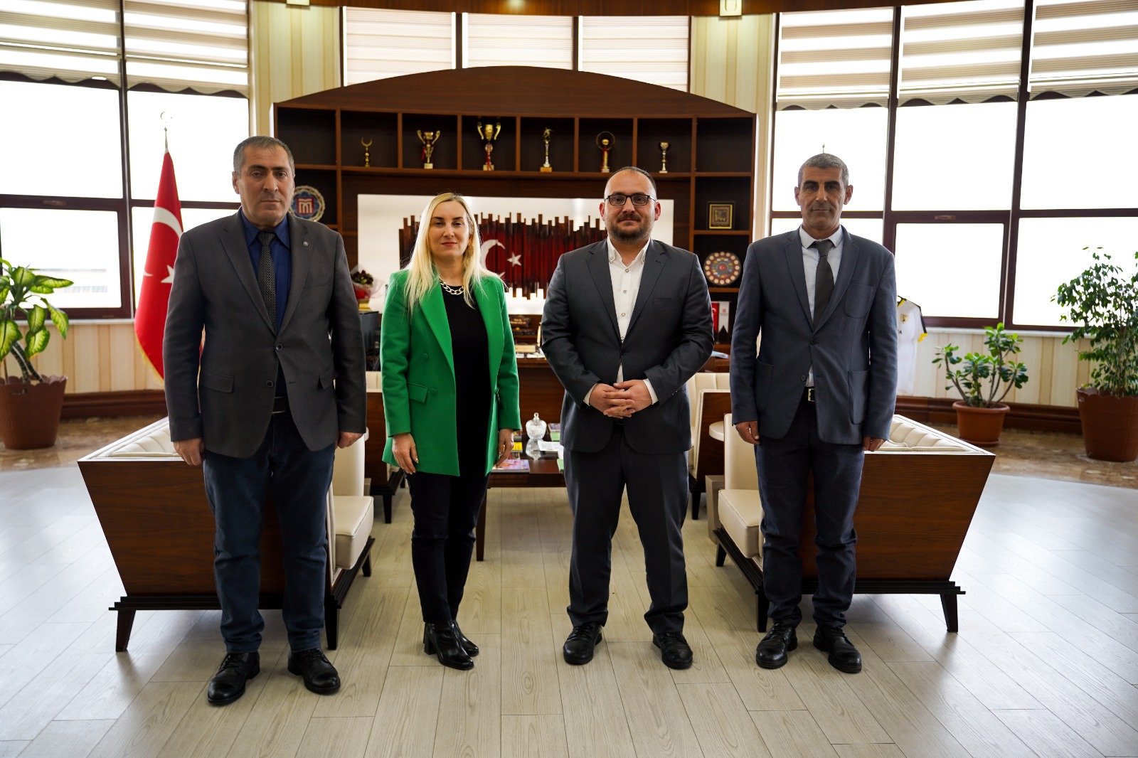 idari-mali-isler-daire-baskani-ve-guvenlik-sube-amirliginden-rektorumuze-ziyaret-3997