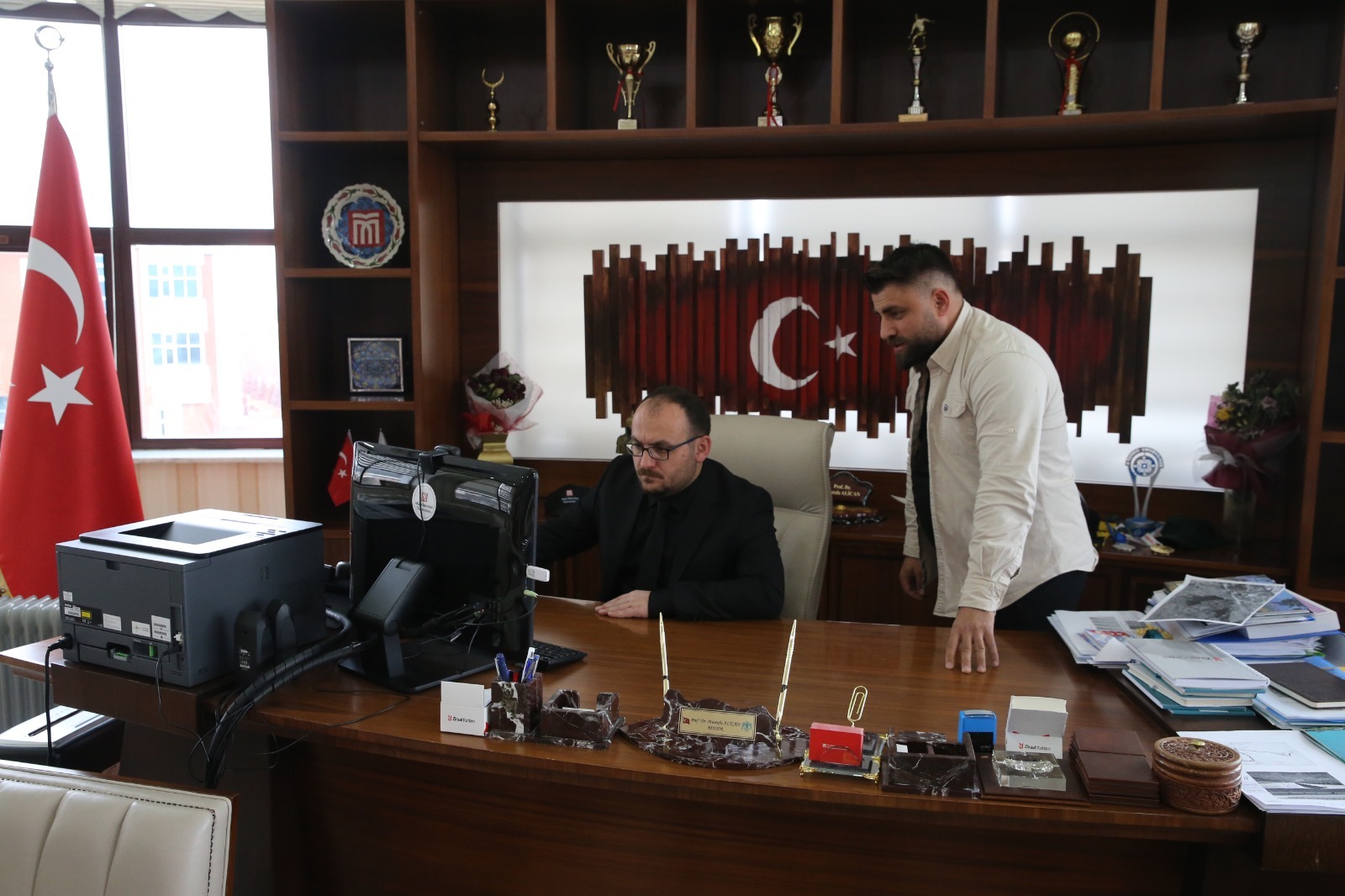 rektorumuz-aanin-yilin-kareleri-2023-oylamasina-katildi-4125