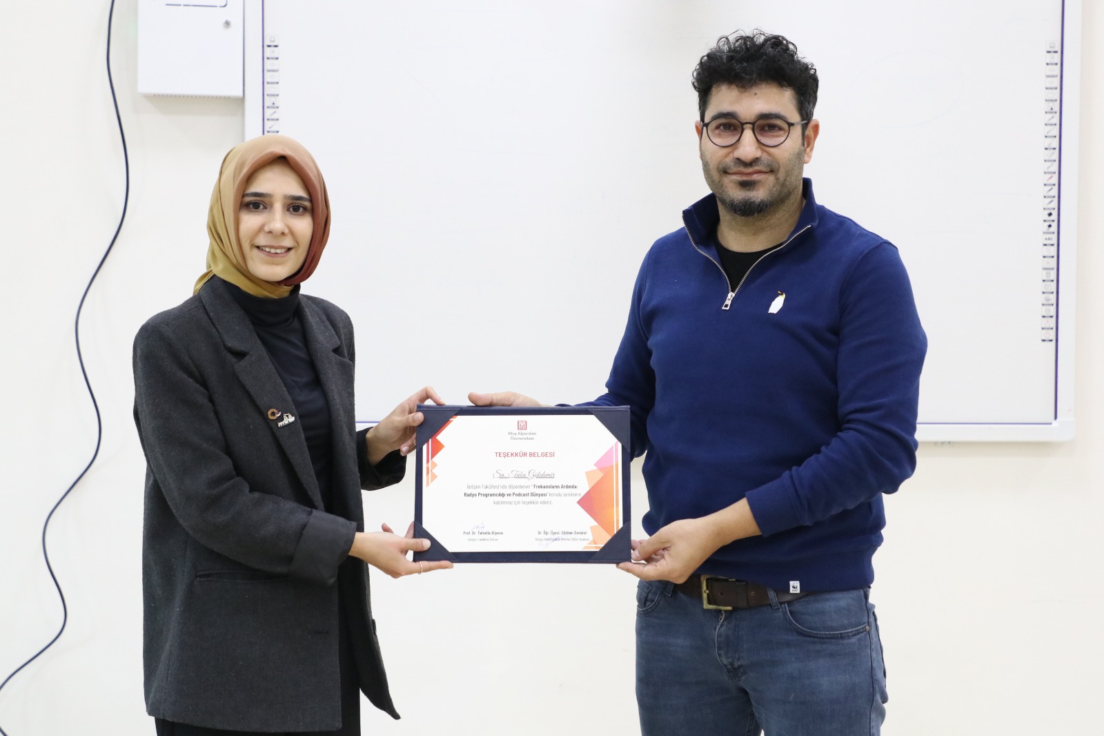 behind-the-frequencies-radio-broadcasting-and-podcast-world-seminar-was-held-4130