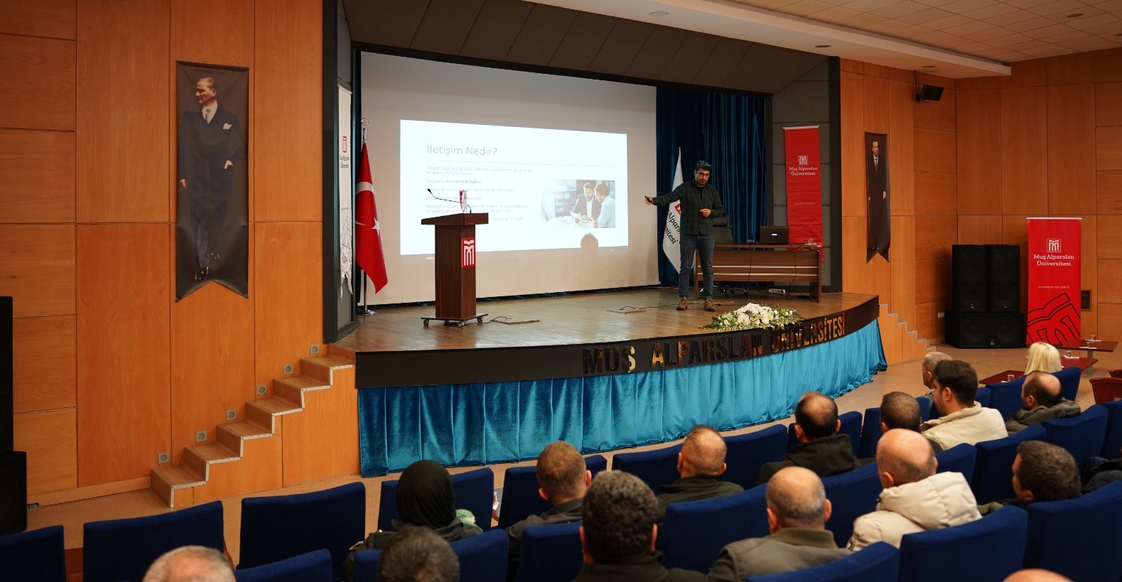 universitemiz-guvenlik-personeline-protokol-nezaket-kurallari-etkili-iletisim-egitimi-verildi-4277