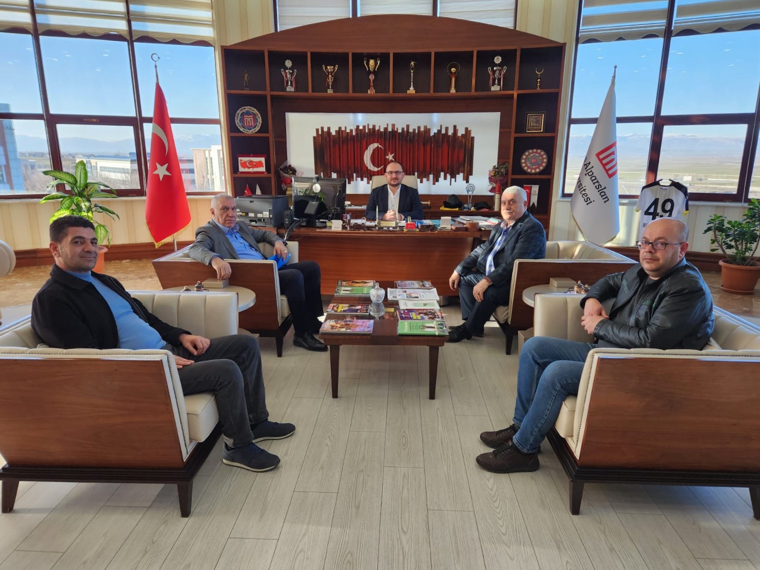 rektorumuze-ziyaretler-devam-ediyor-4465