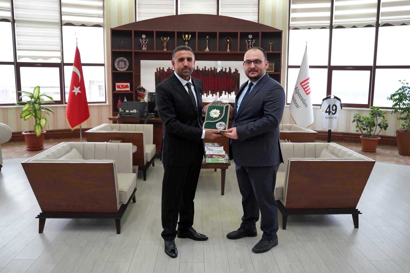 sayilgandan-rektorumuze-ziyaret-4509