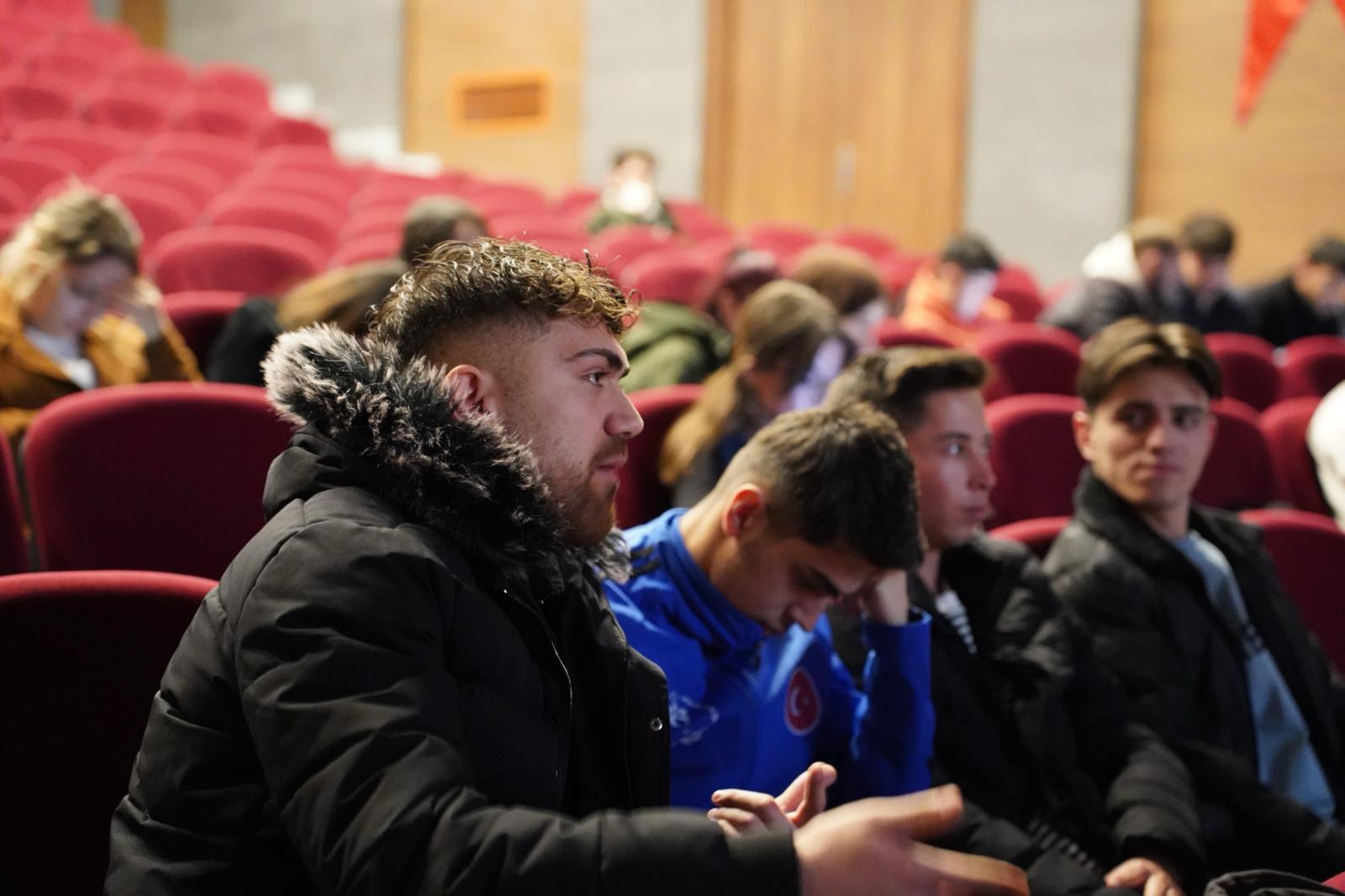 universitemizde-cumhurbaskanligi-insan-kaynaklari-ofisinin-dijital-platformu-ulusal-staj-programi-tanitim-semineri-duzenlendi-4521