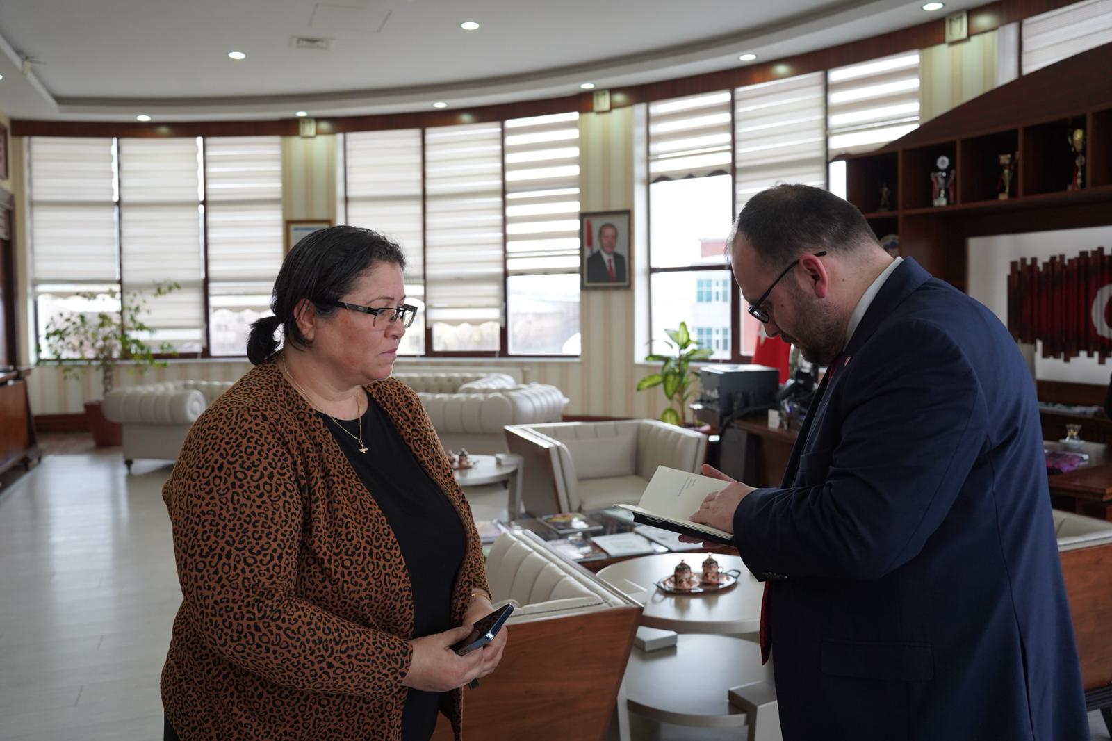 zeliha-tekinden-rektorumuze-ziyaret-4544