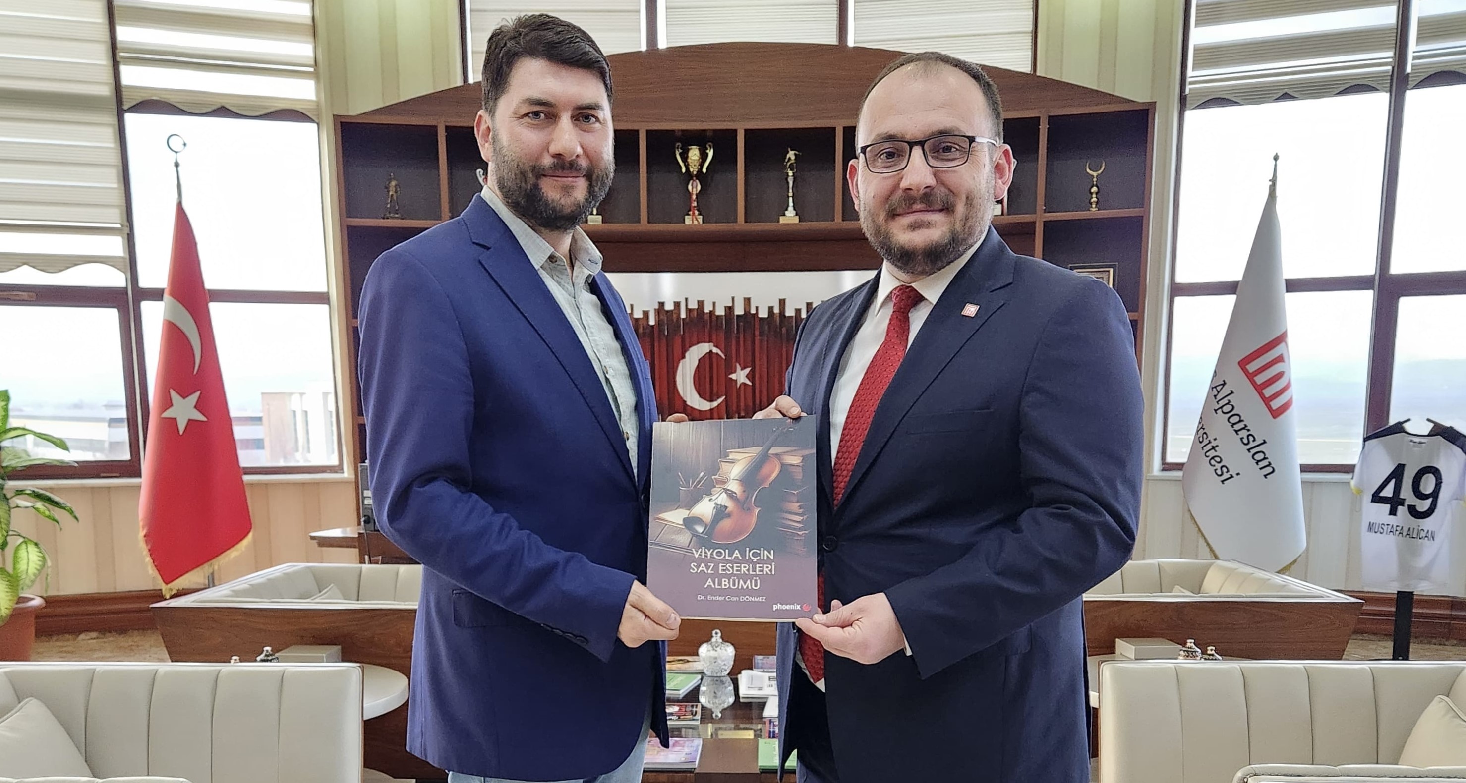 rektorumuz-kultur-sanat-uygulama-ve-arastirma-merkezi-mudurumuzu-agirladi-4548