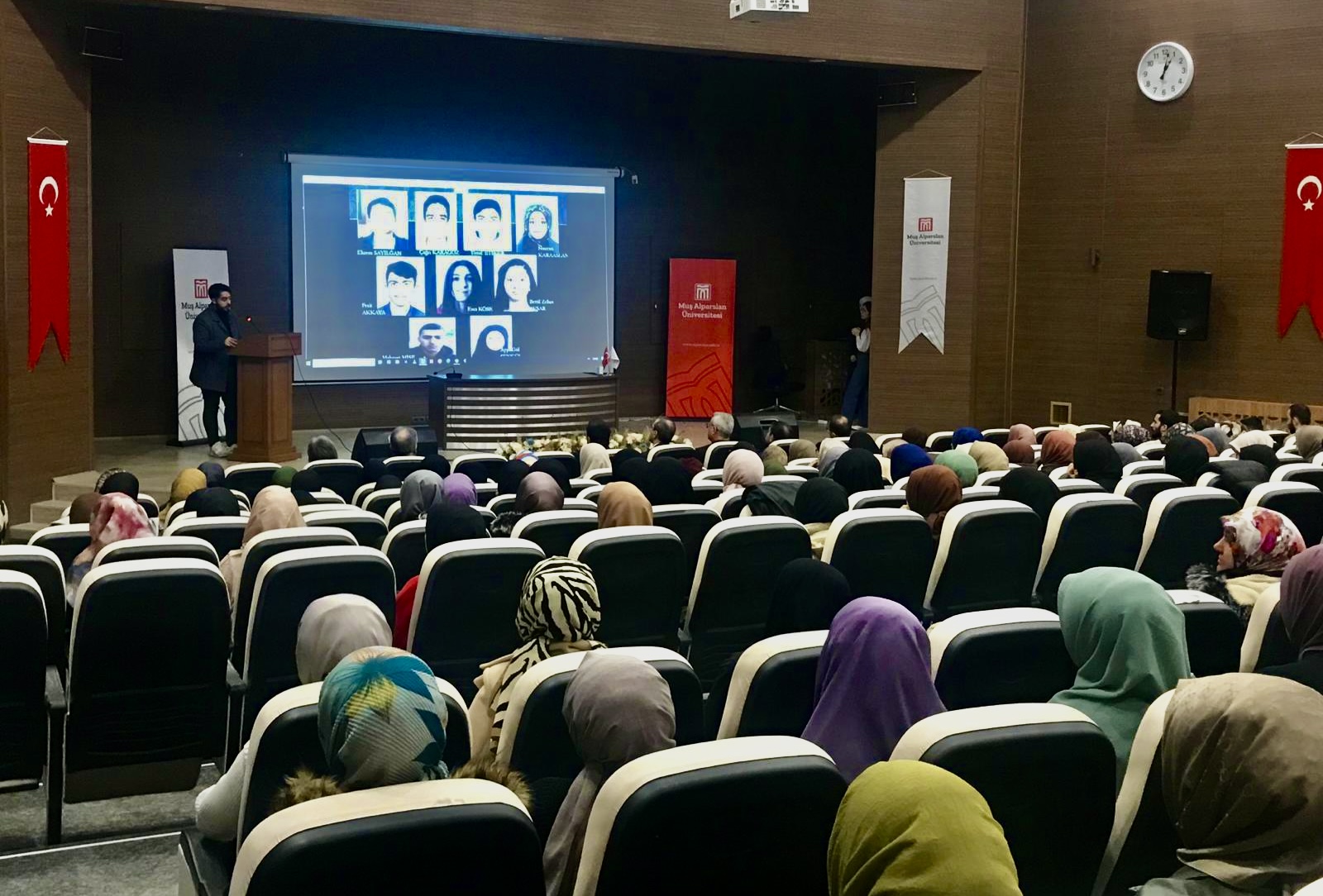 6-subat-depreminde-vefat-eden-ogrencilerimizi-anma-programi-yapildi-4556