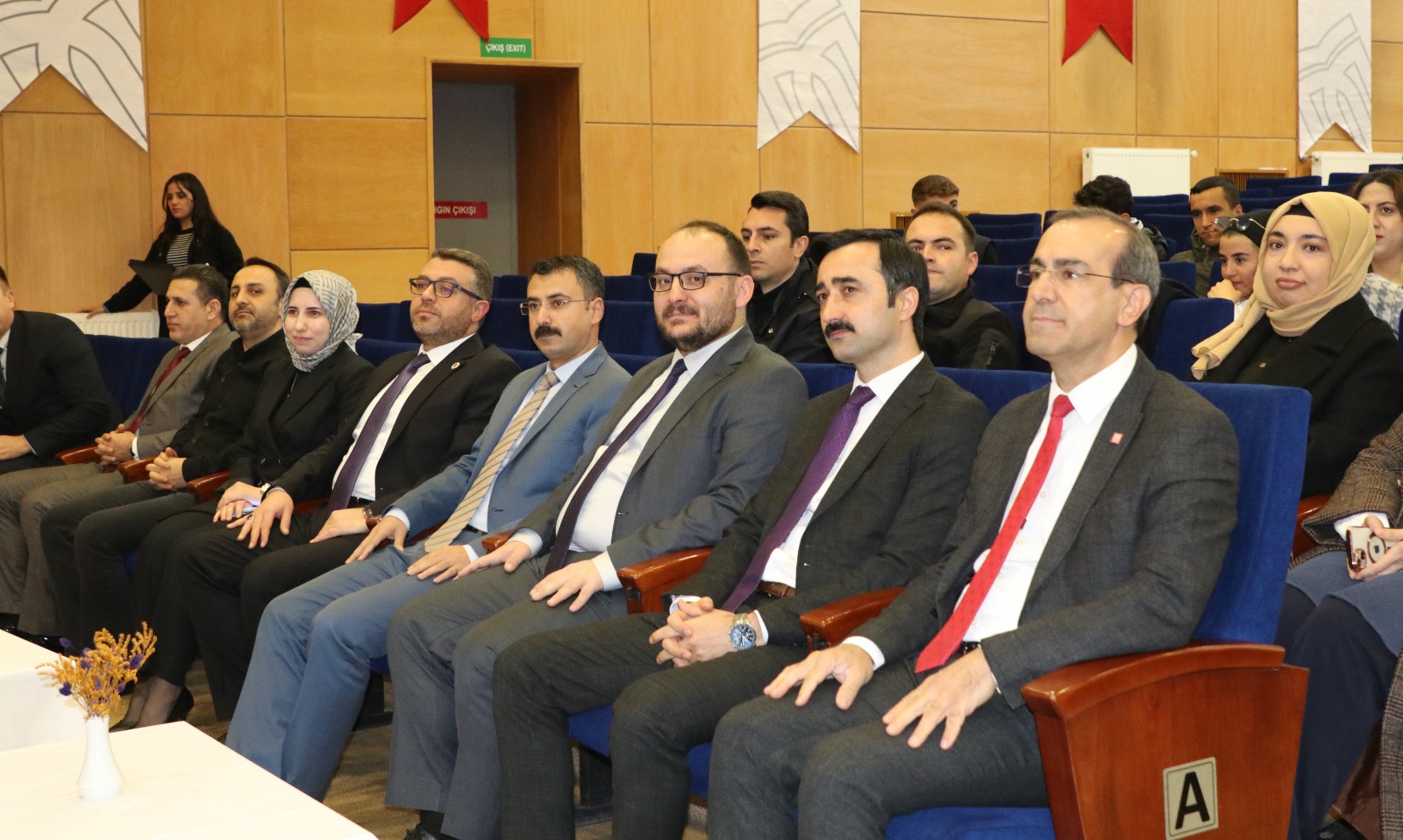 mehmet-akif-ersoyu-anma-programi-duzenlendi-4560