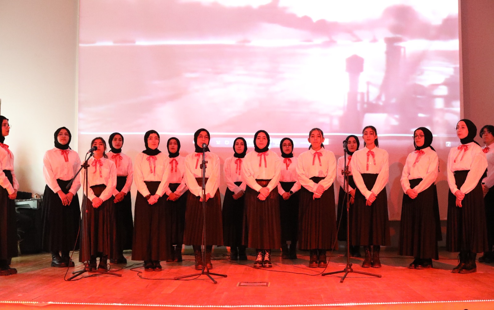 12-mart-istiklal-marsinin-kabulu-ve-mehmet-akif-ersoyu-anma-programi-duzenlendi-4576