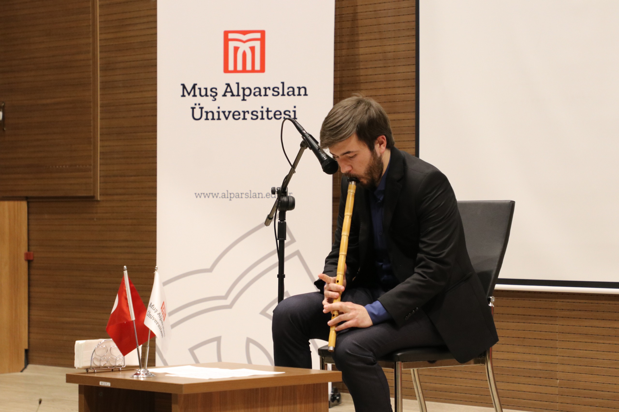 islami-ilimler-fakultesi-konferans-salonunda-muzik-ve-kultur-bulusmasi-4654