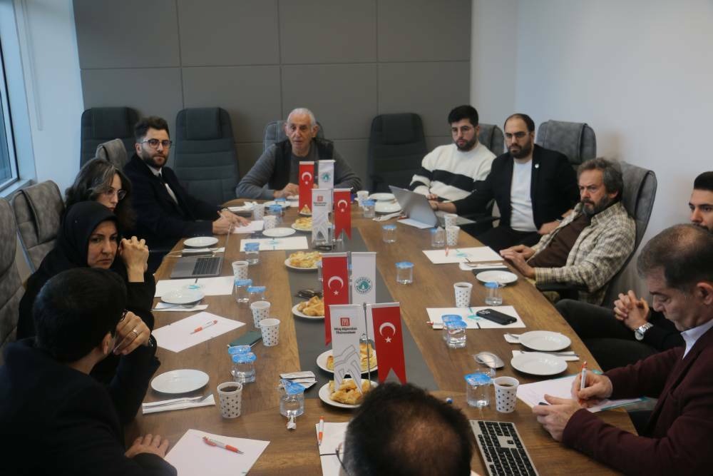 universitemizin-destegi-ile-goz-sagligi-ve-optometri-calistayi-gerceklestirildi-4664