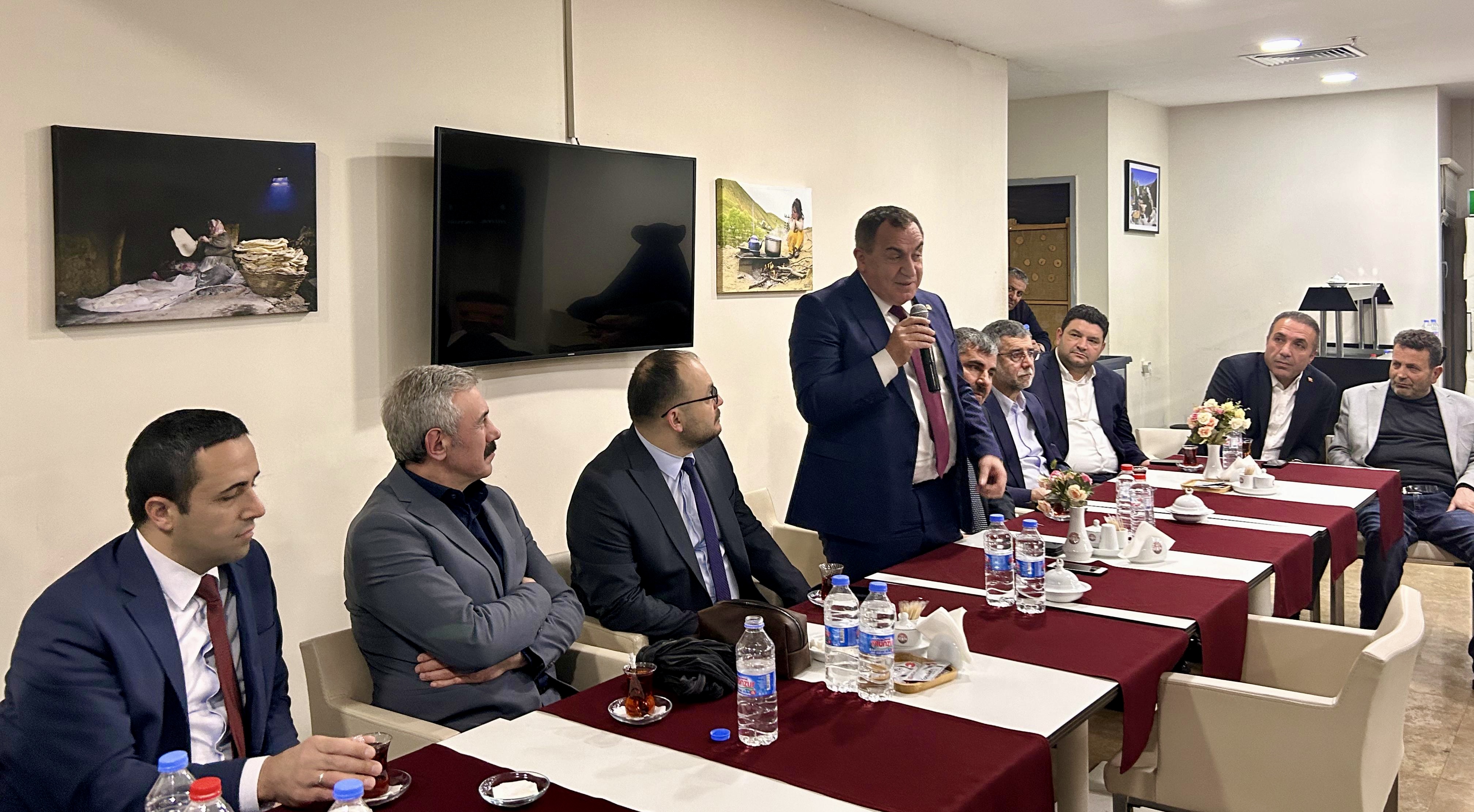 rektorumuz-milletvekili-mehmet-emin-simsek-ile-birlikte-istisare-toplantisina-katildi-4753