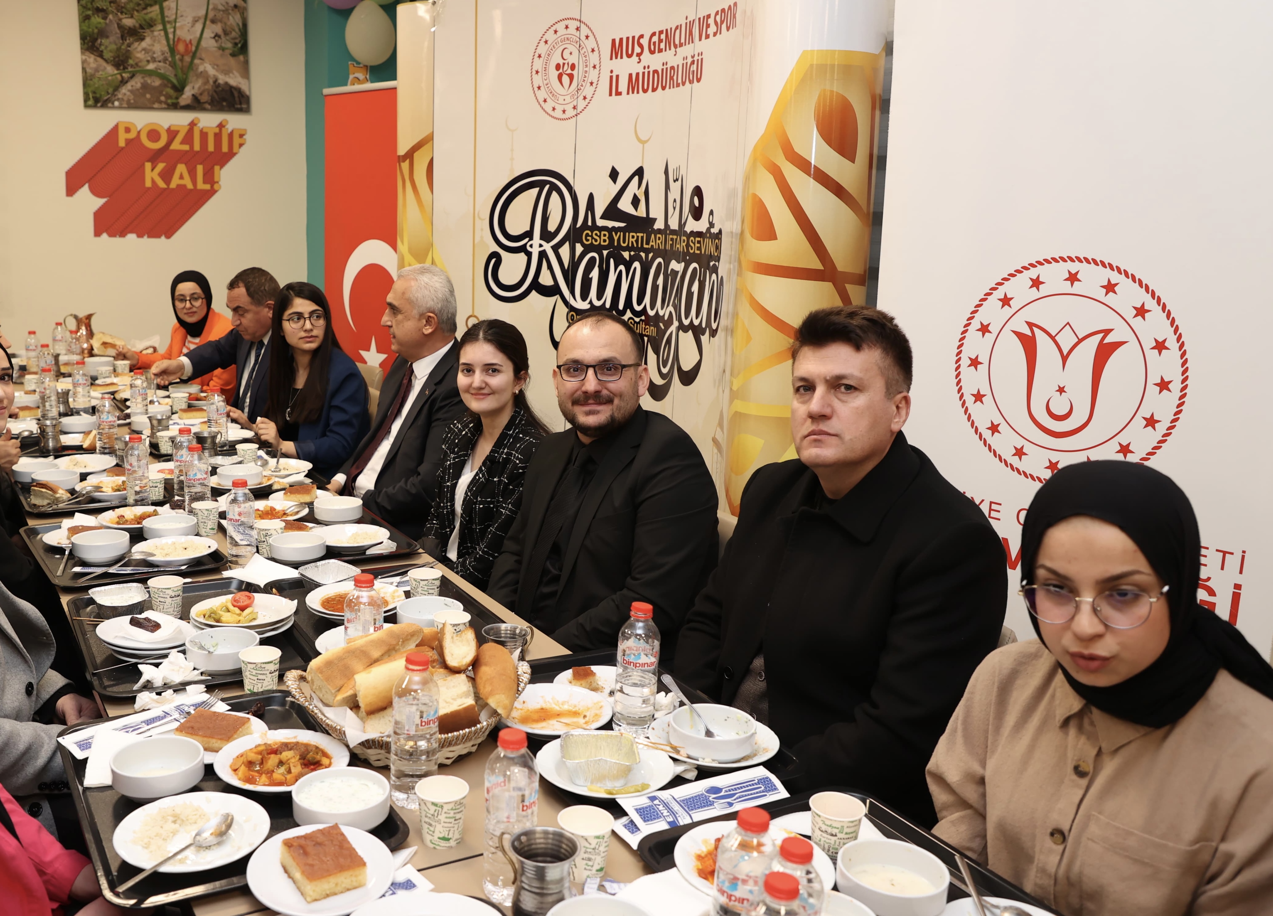 rektorumuz-ogrencilerimizle-iftarda-bulusmaya-devam-ediyor-4765