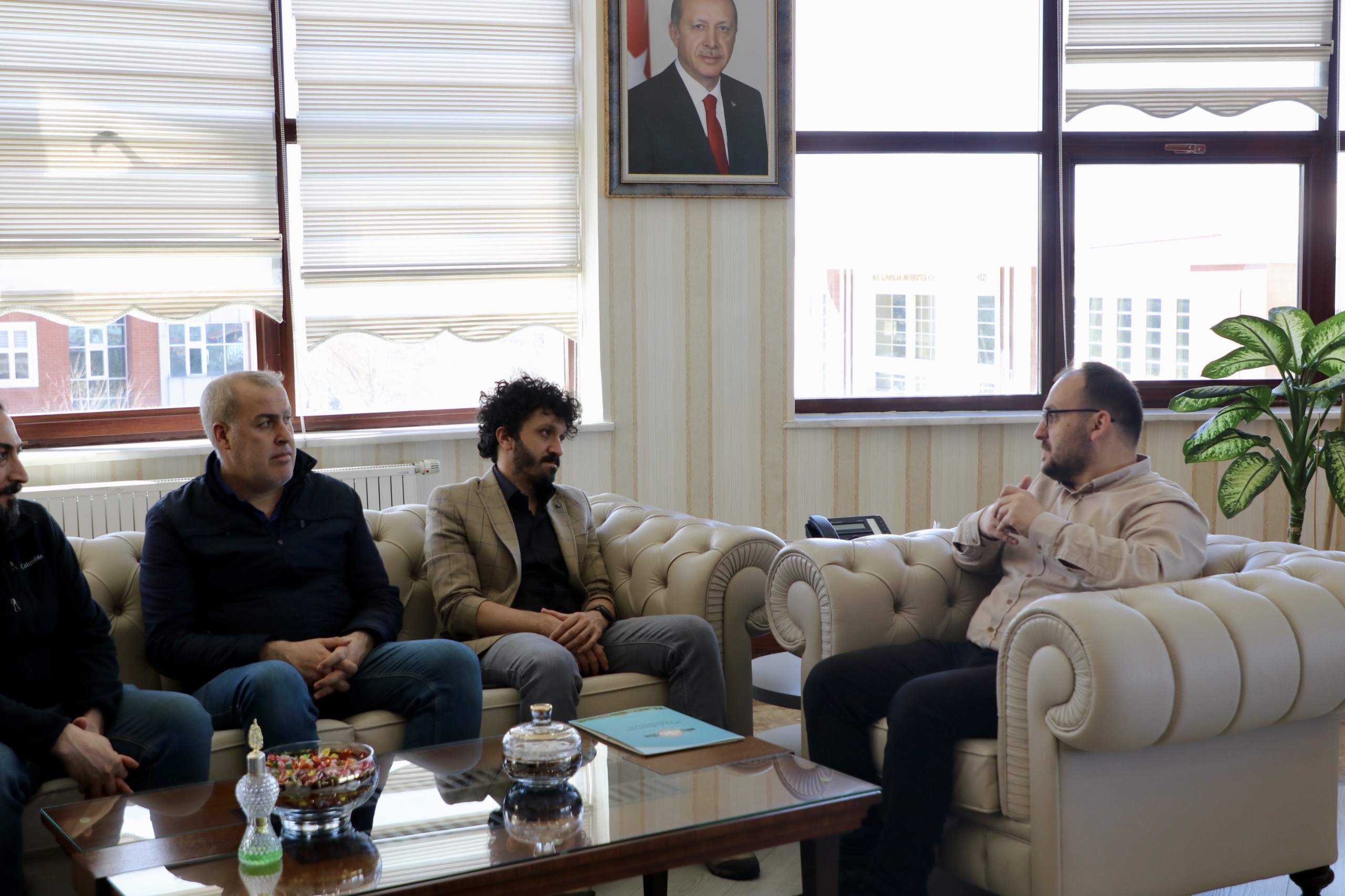 malazgirt-projesi-koordinatorunden-rektorumuze-ziyaret-4801