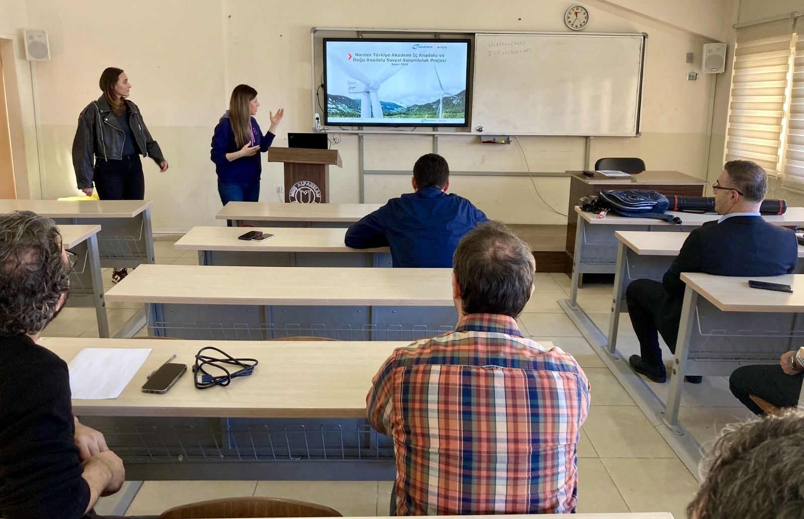 teknik-bilimler-meslek-yuksekokulunda-nordex-firmasi-tarafindan-akademik-birim-egitimi-gerceklestirildi-4819