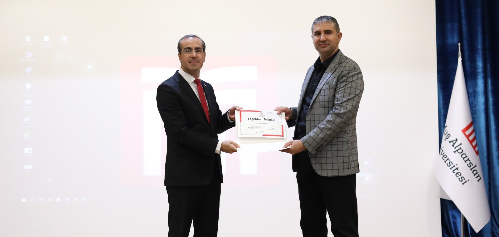 metaverse-ve-yapay-zeka-konulu-seminer-gerceklestirildi-4850