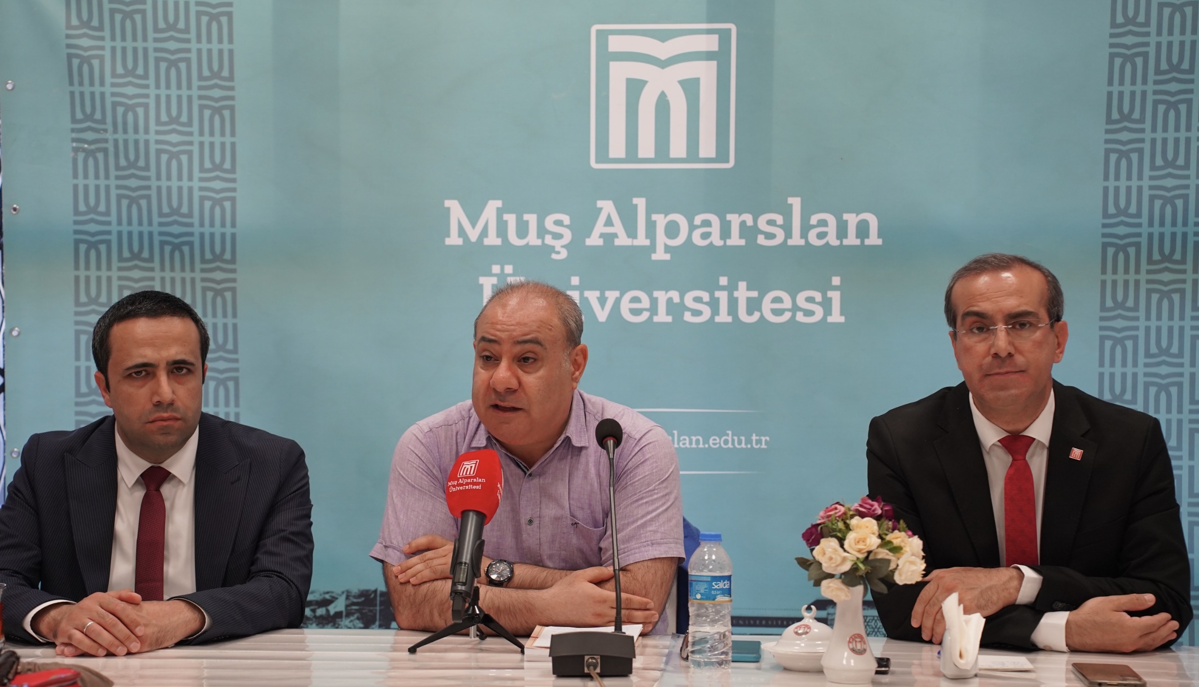 cay-bahane-sohbetleri-basliyor-turk-modernlesmesi-ve-sefaretnameler-4853