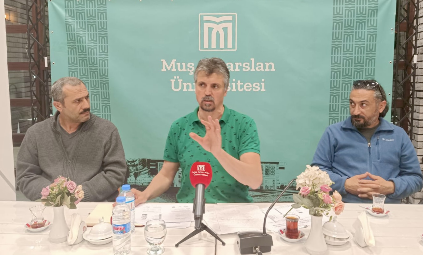 cay-bahane-sohbetleri-10-kuantum-dunya-determinizm-ve-gerceklik-5028