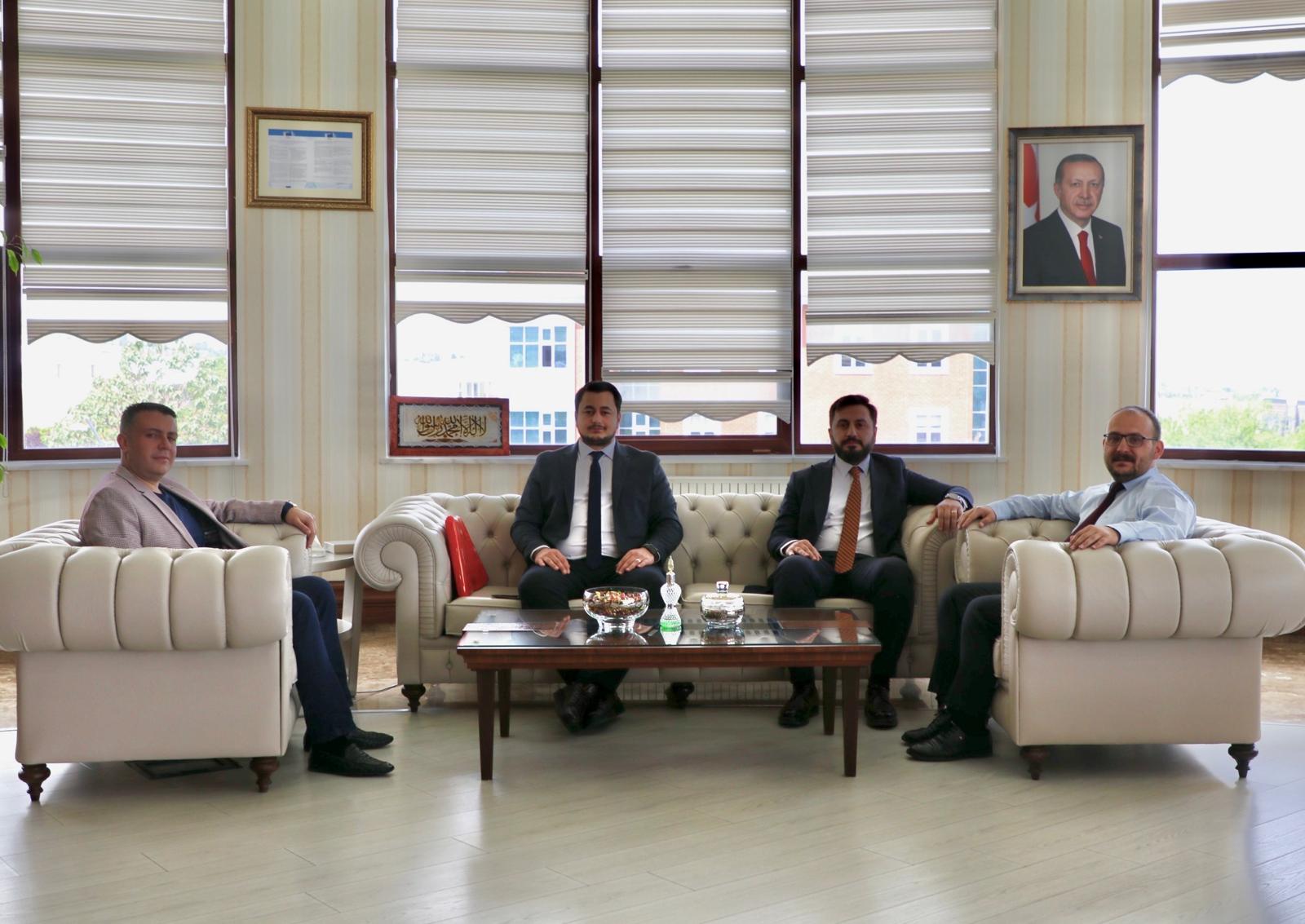 rektorumuz-albayrak-medya-grubu-yetkililerini-agirladi-5057