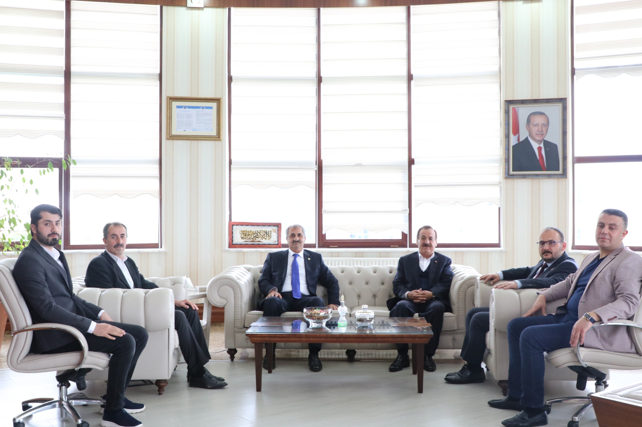 rektorumuze-ziyaretler-devam-ediyor-5058