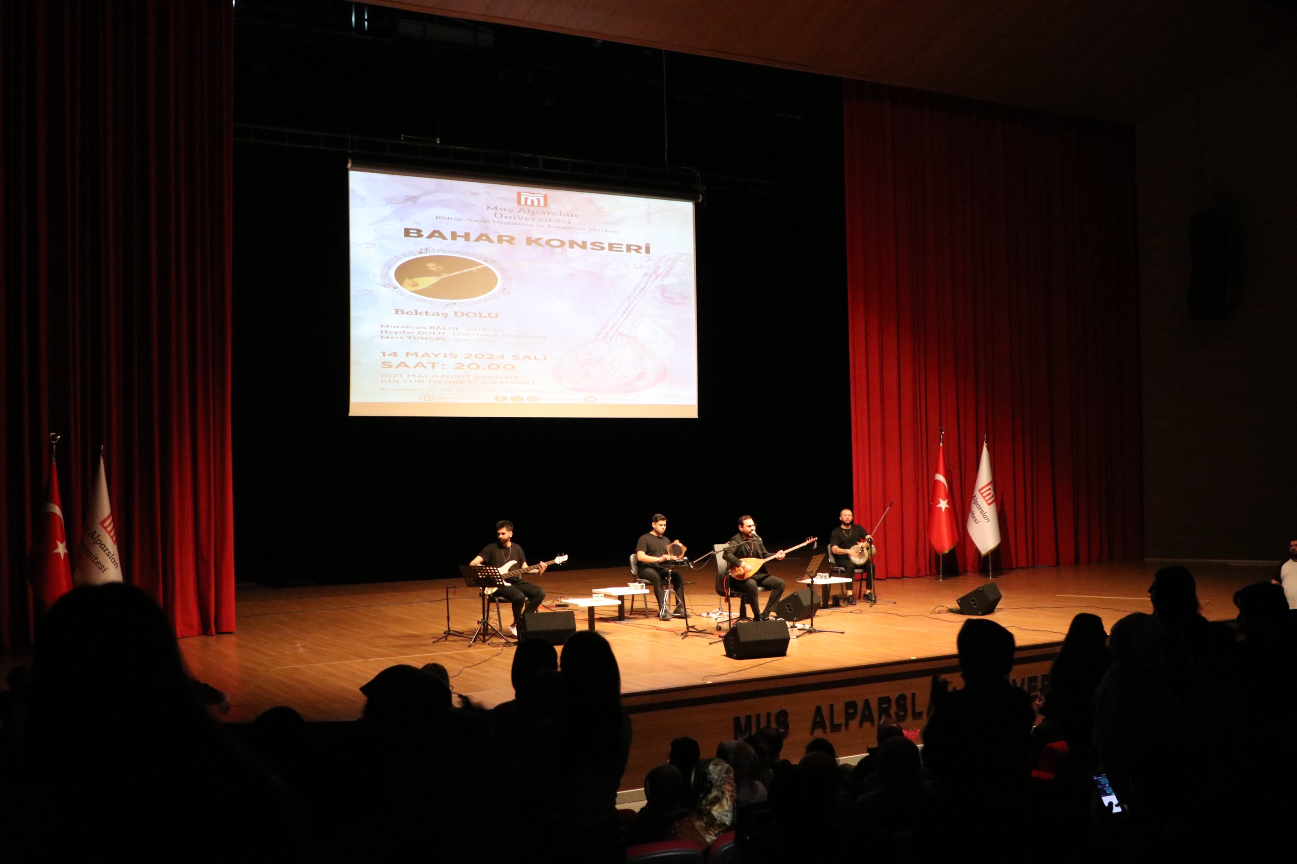 bahar-konserleri-kapsaminda-muzikseverler-bir-araya-geldi-5061