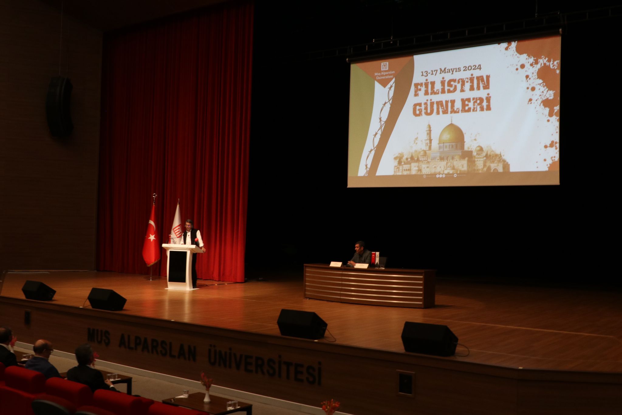 filistin-gunlerinde-3uncu-gun-konusmalari-gerceklestirildi-5063