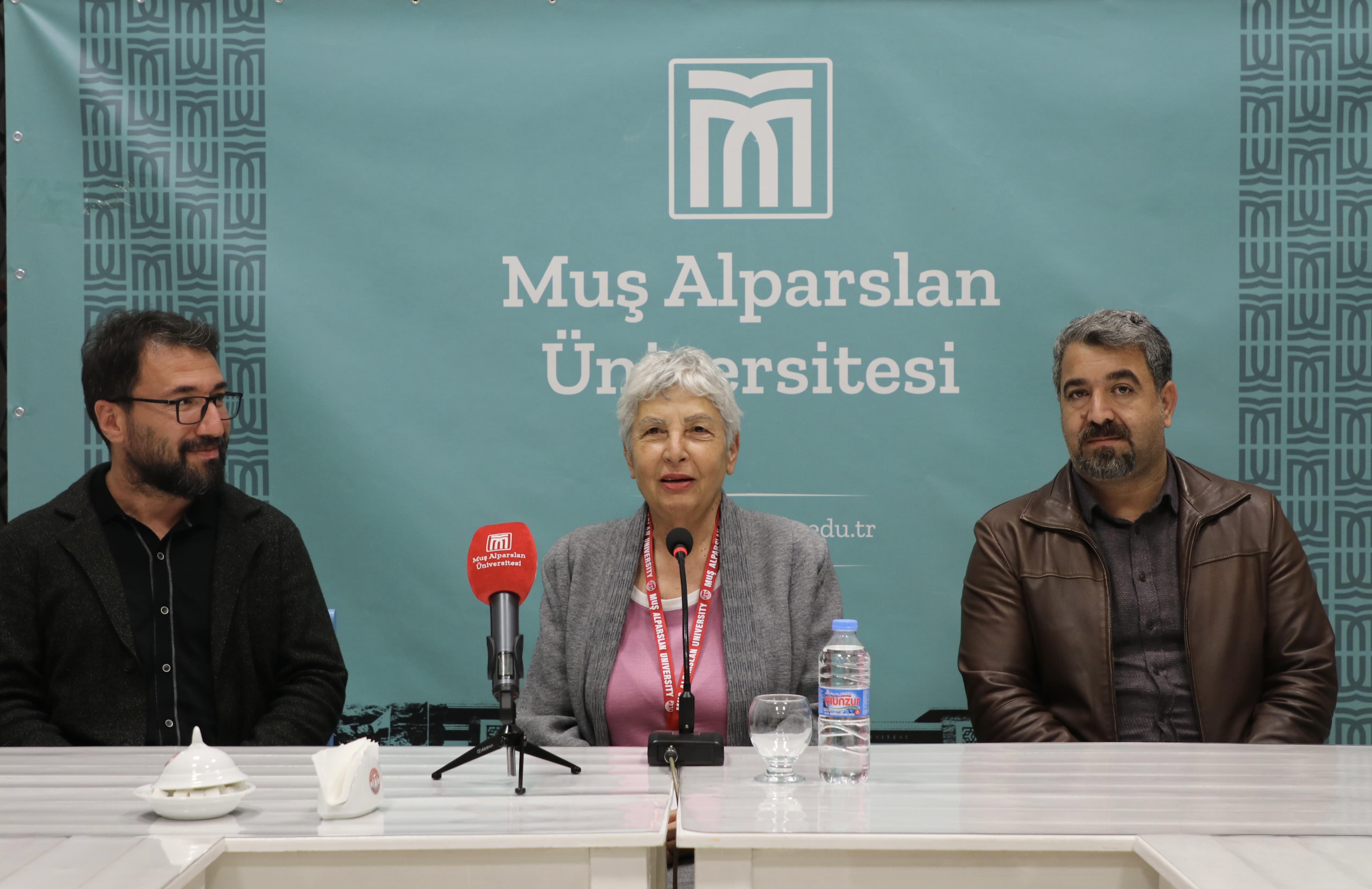 cay-bahanede-prof-dr-nilgun-celebi-sosyoloji-uzerine-5069